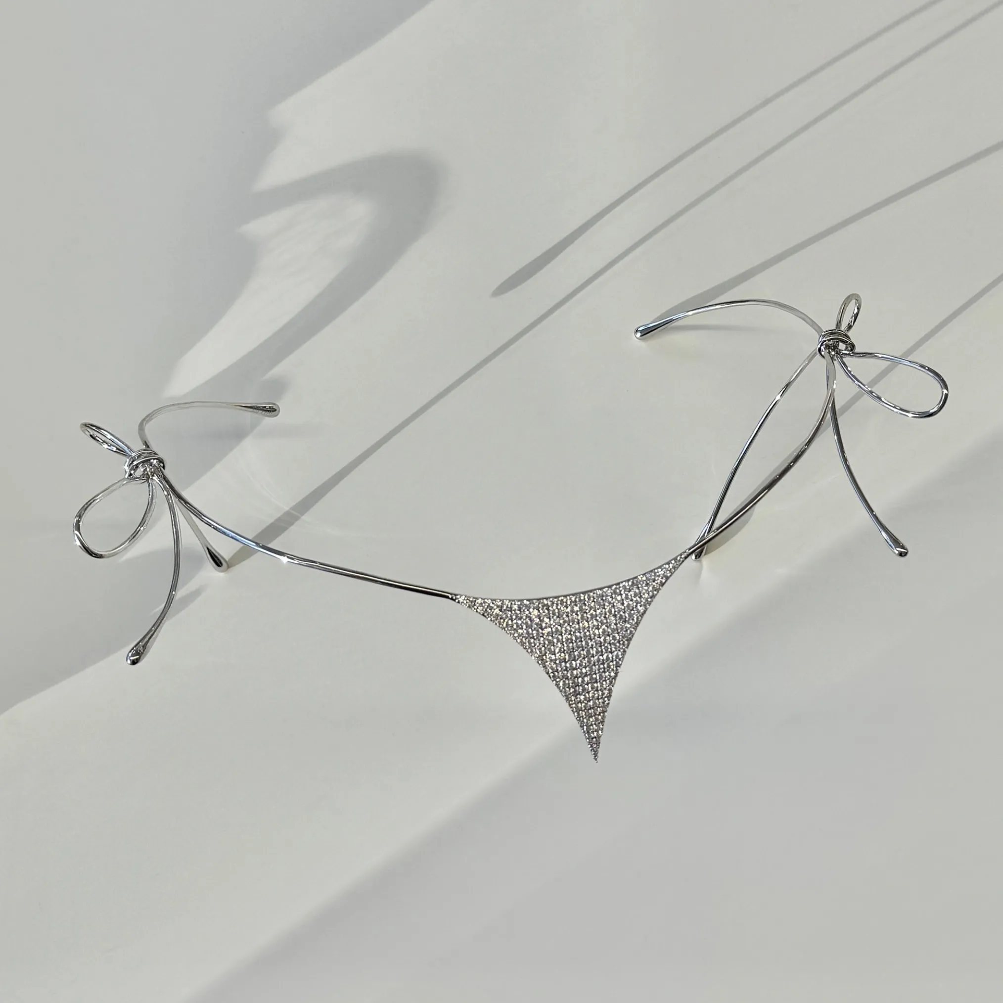 Island / Bowknot Waist Decoration Art Piece