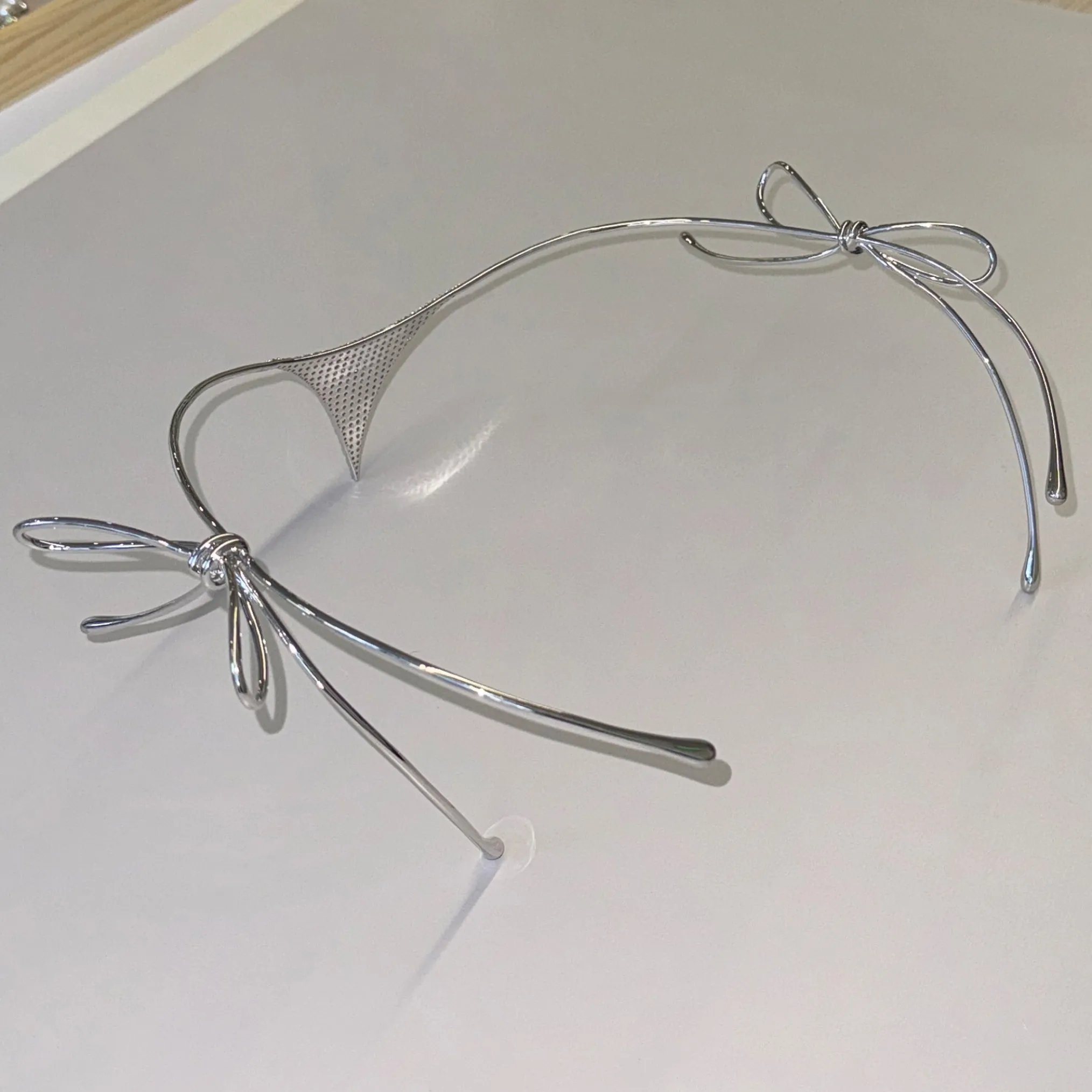 Island / Bowknot Waist Decoration Art Piece