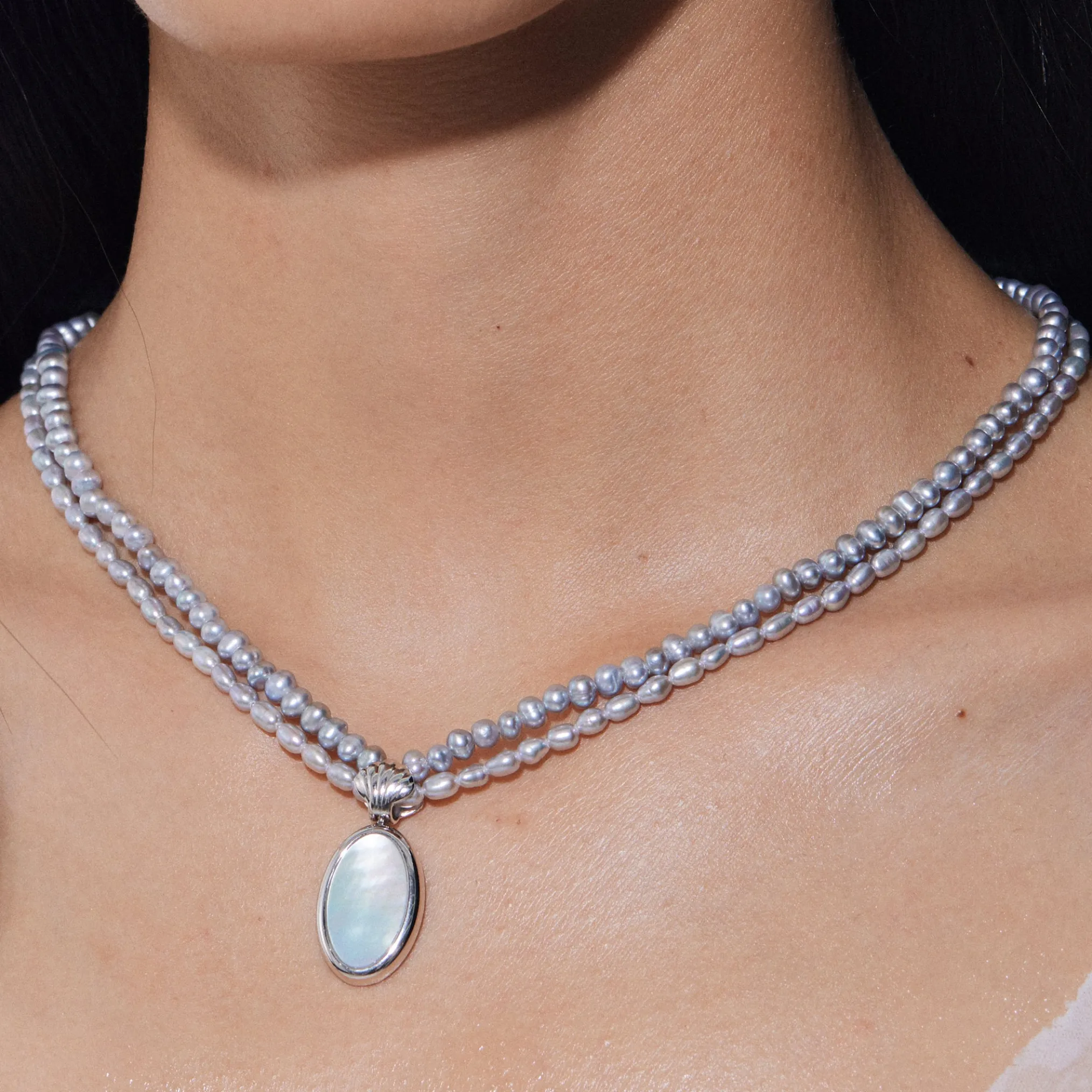 Mermaid / Layers Pearl Coin Necklace