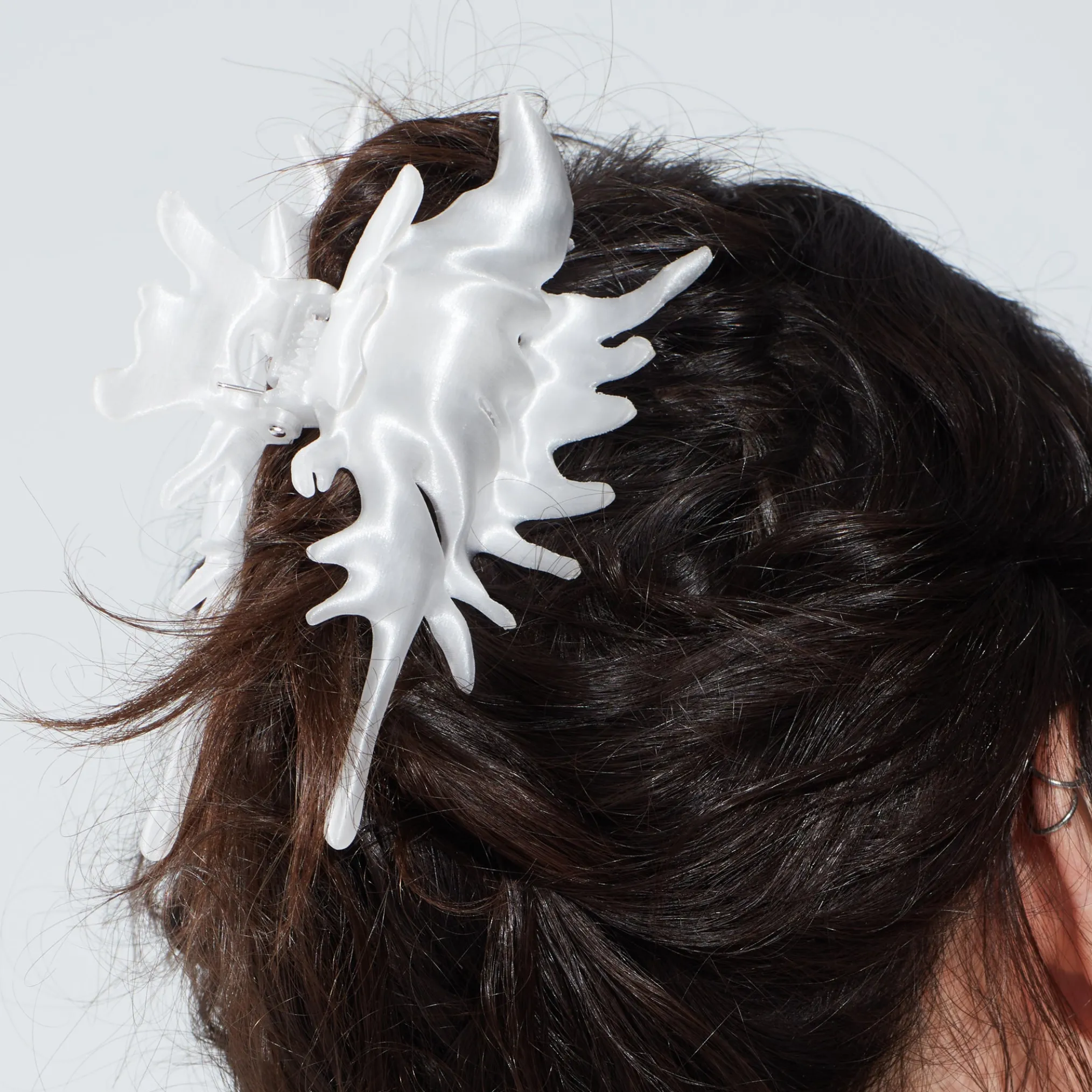 New Material / Silky Conch Hair Claw