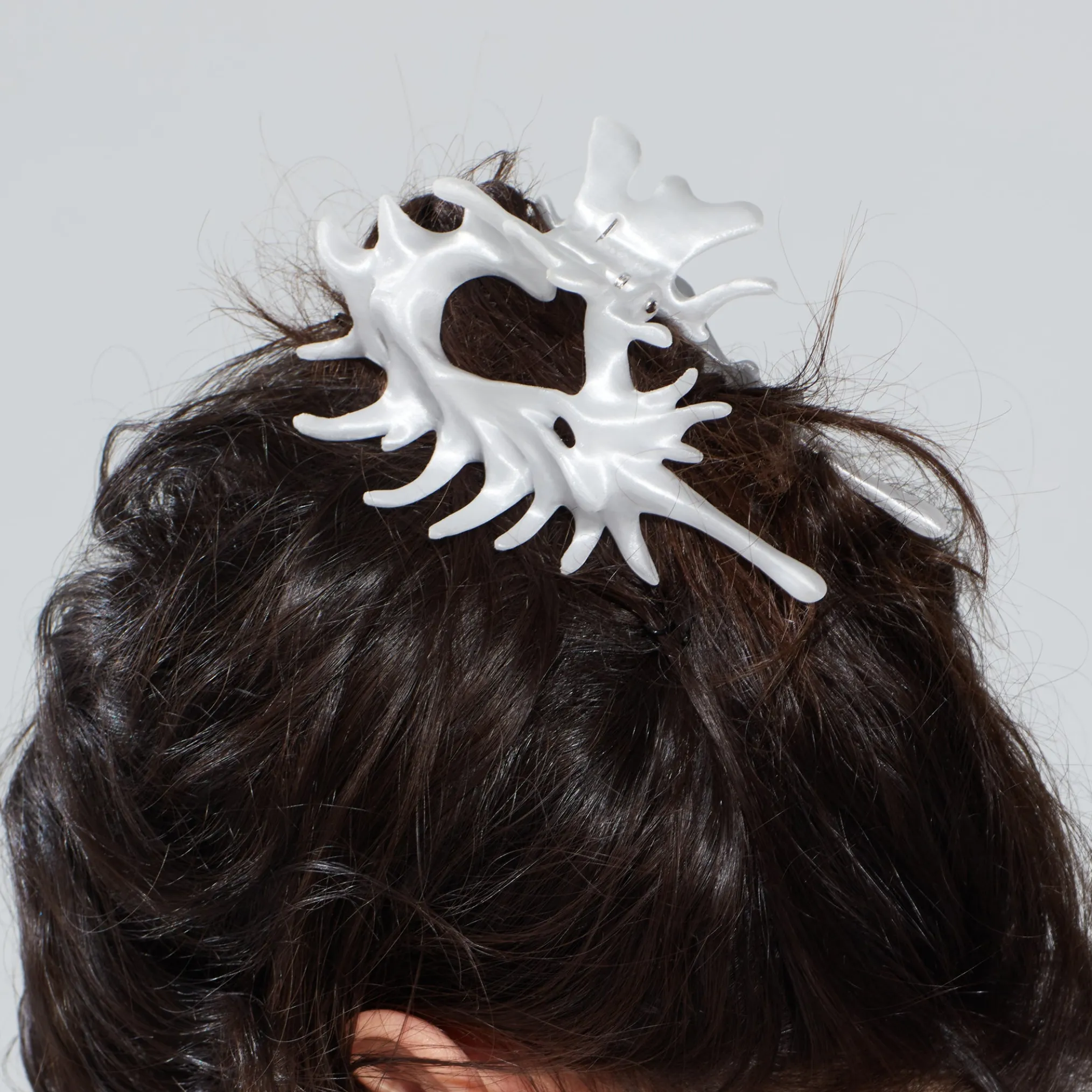 New Material / Silky Conch Hair Claw