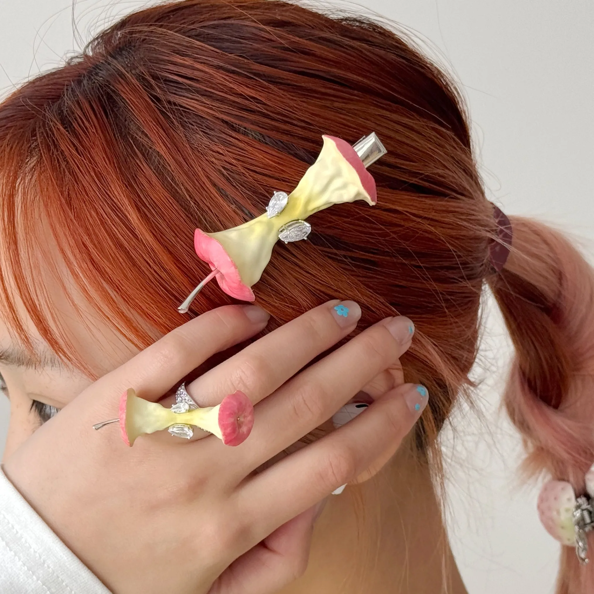 Paradise / Apple Core Hair Clip