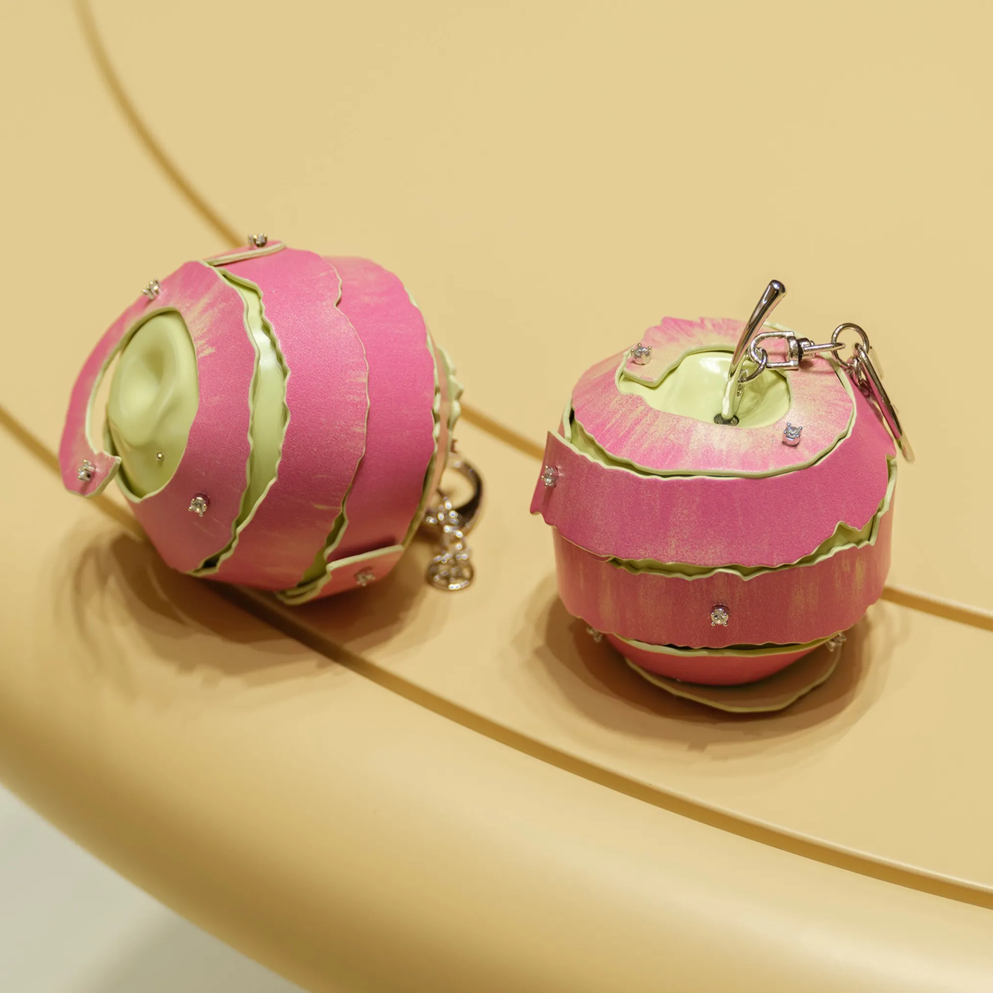 Paradise / Apple Peel Bag Charm Chain