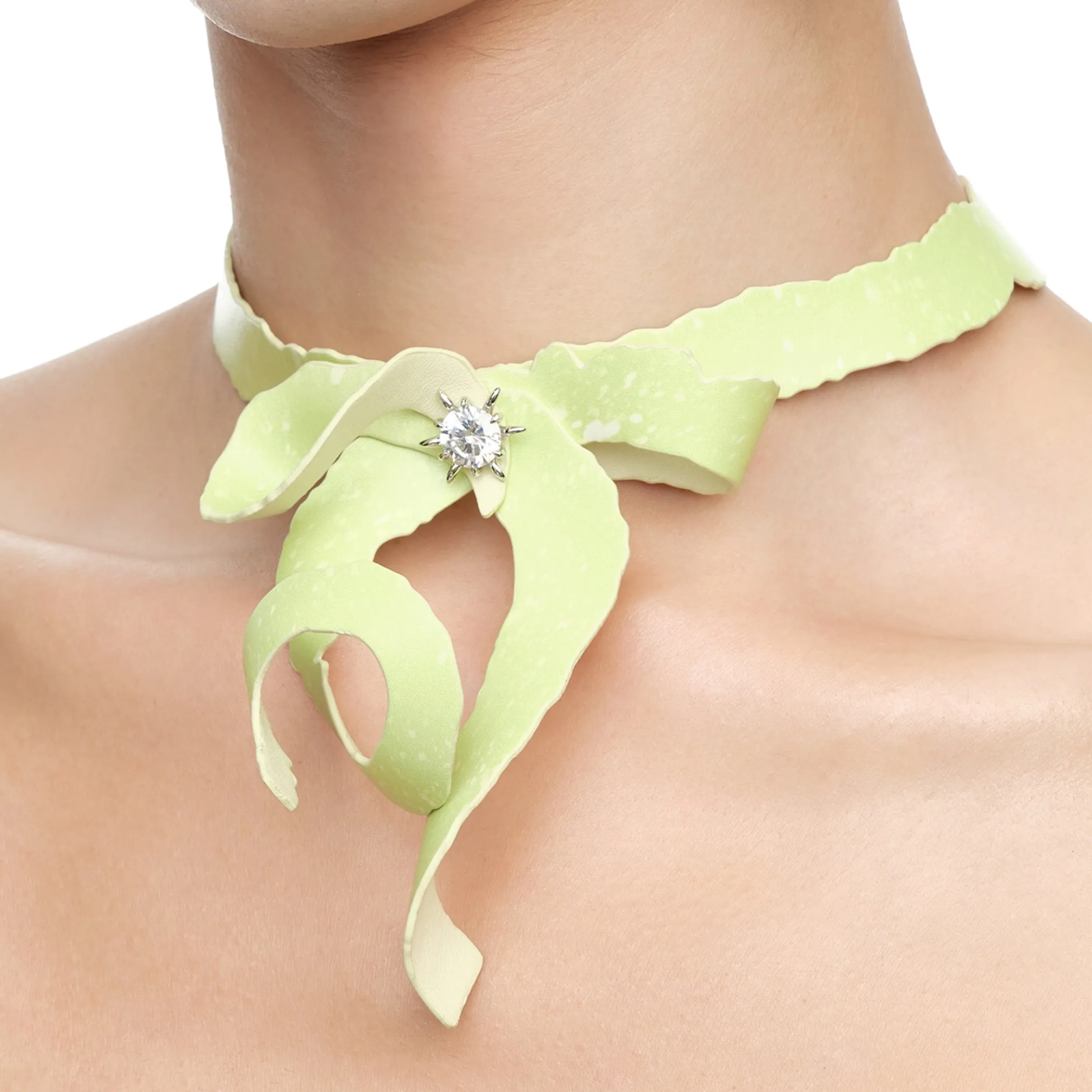 Paradise / Apple Peel Bowknot Necklace