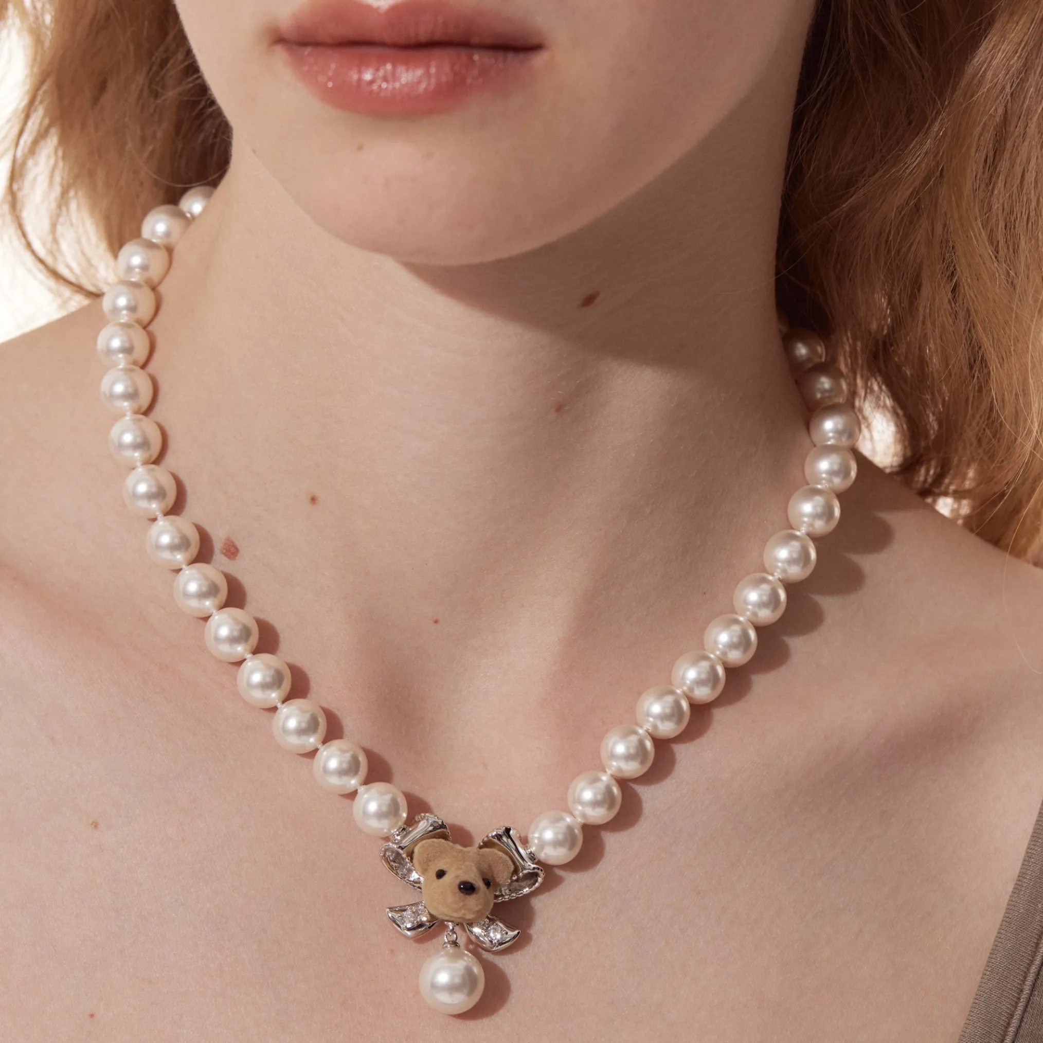 Paradise / Bear Head Bow Pearl Necklace