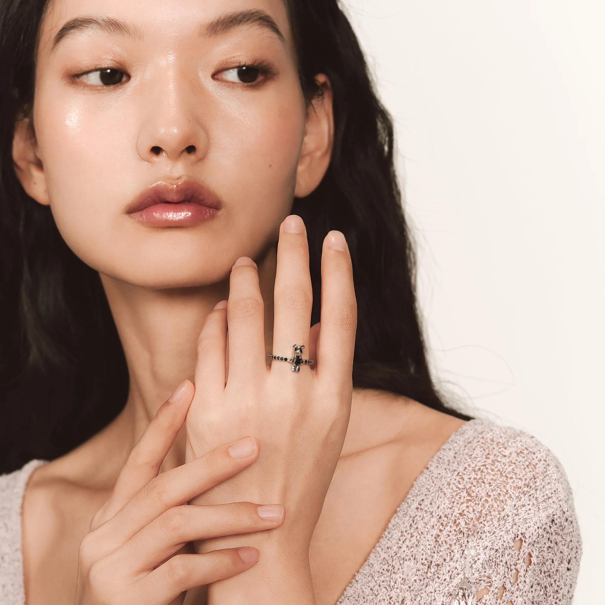 Paradise / Bear Inlaid Stone Ring