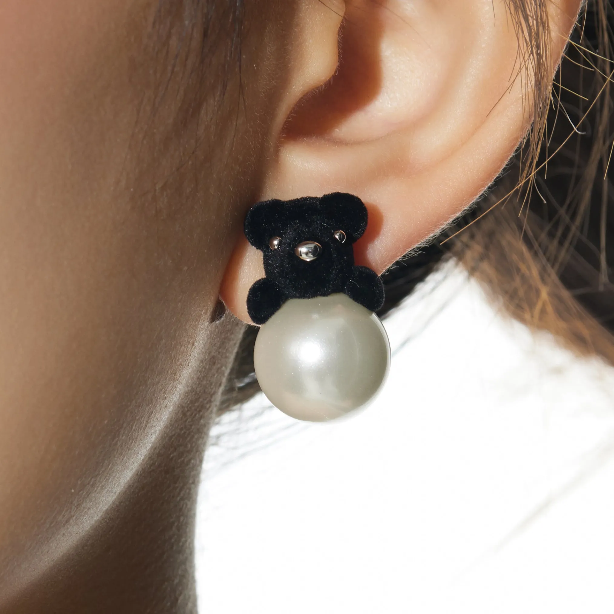 Paradise / Flocked Bear Pearl Earrings