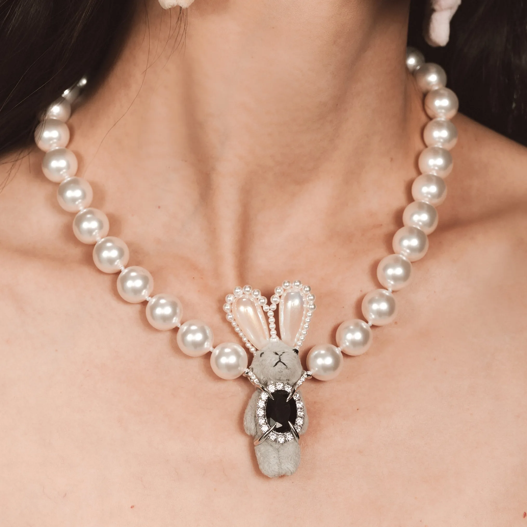 Paradise / Gem Plush Rabbit Pearl Necklace