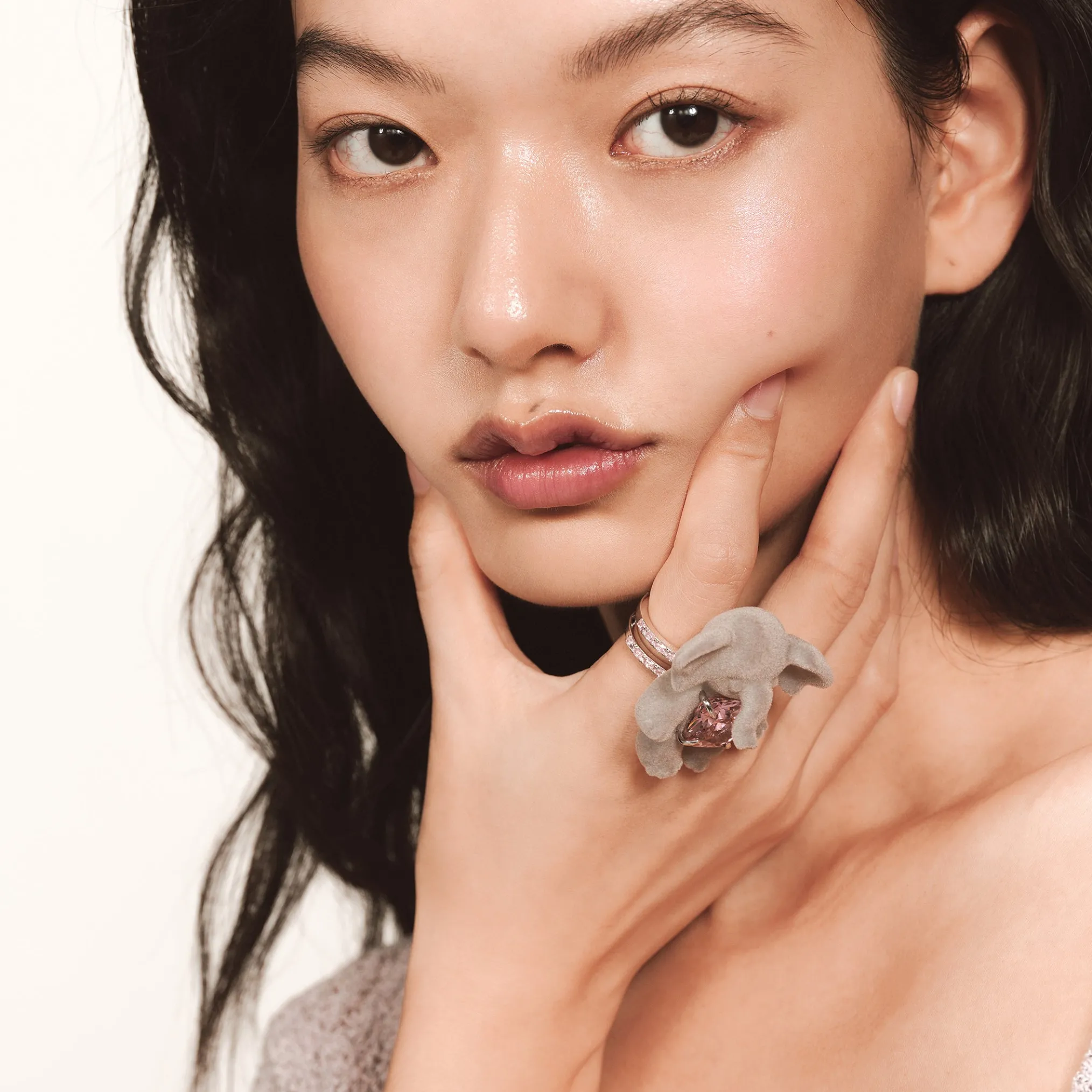 Paradise / Gemstone Elephant Ring