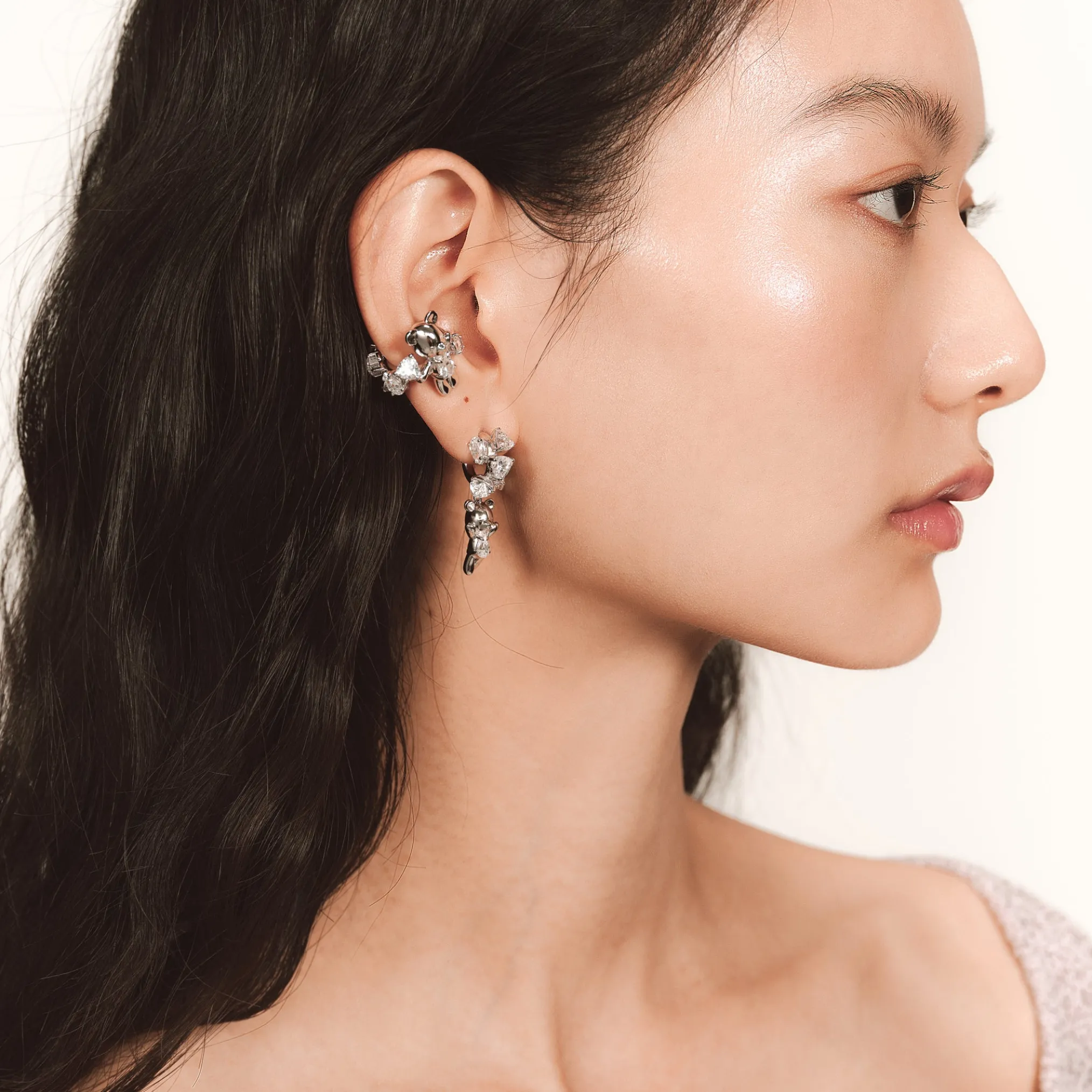 Paradise / Irregular Gem Bear Ear Clip