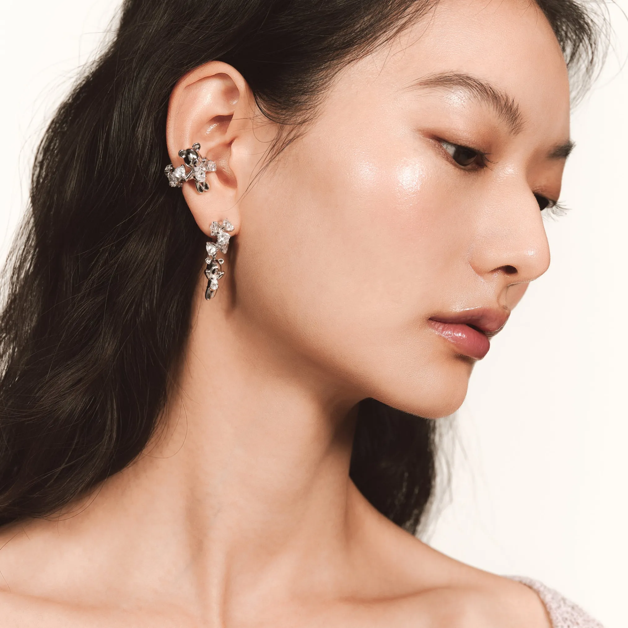 Paradise / Irregular Gem Bear Ear Clip