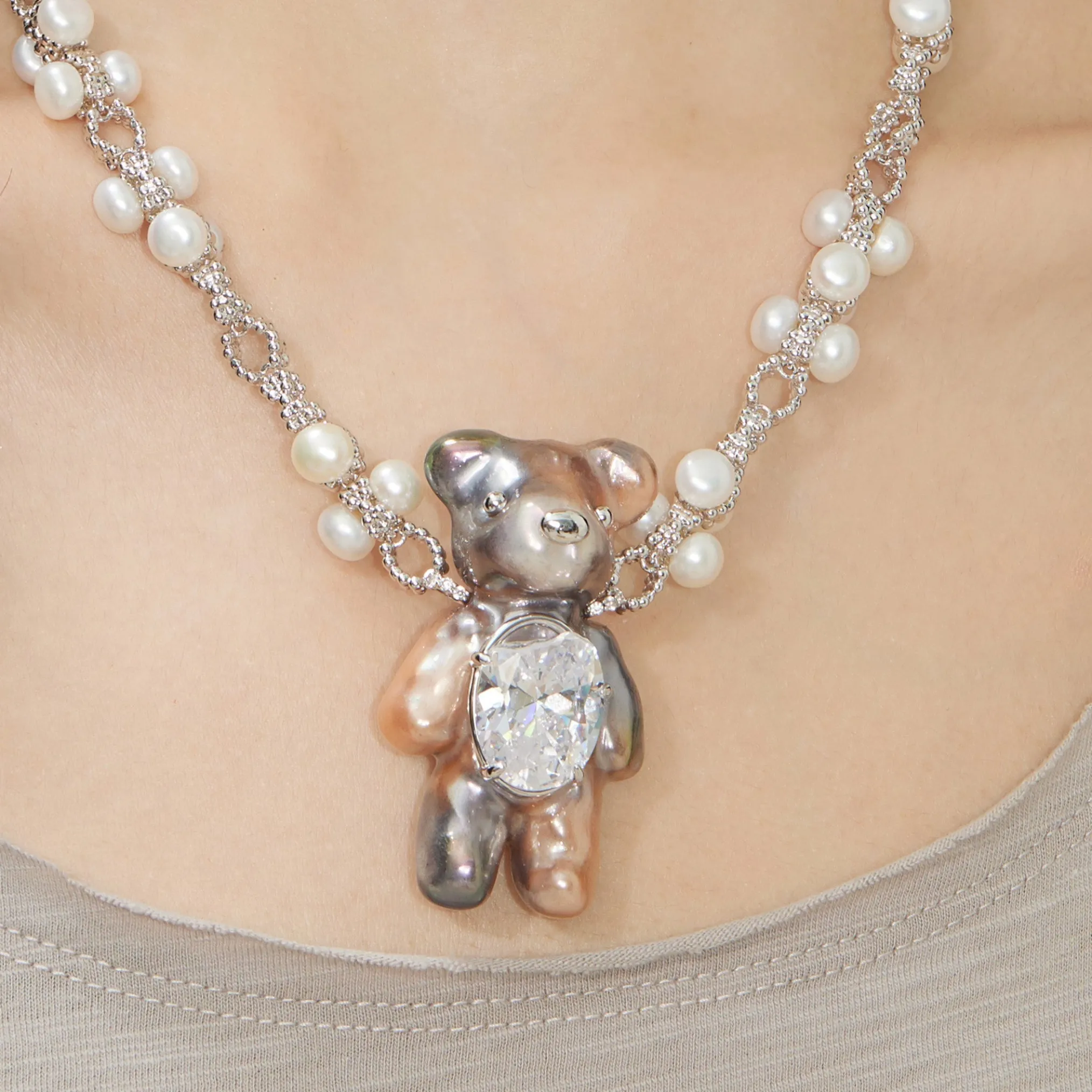 Paradise / Large Multi-Colored Pearlescent Bear Chain Necklace