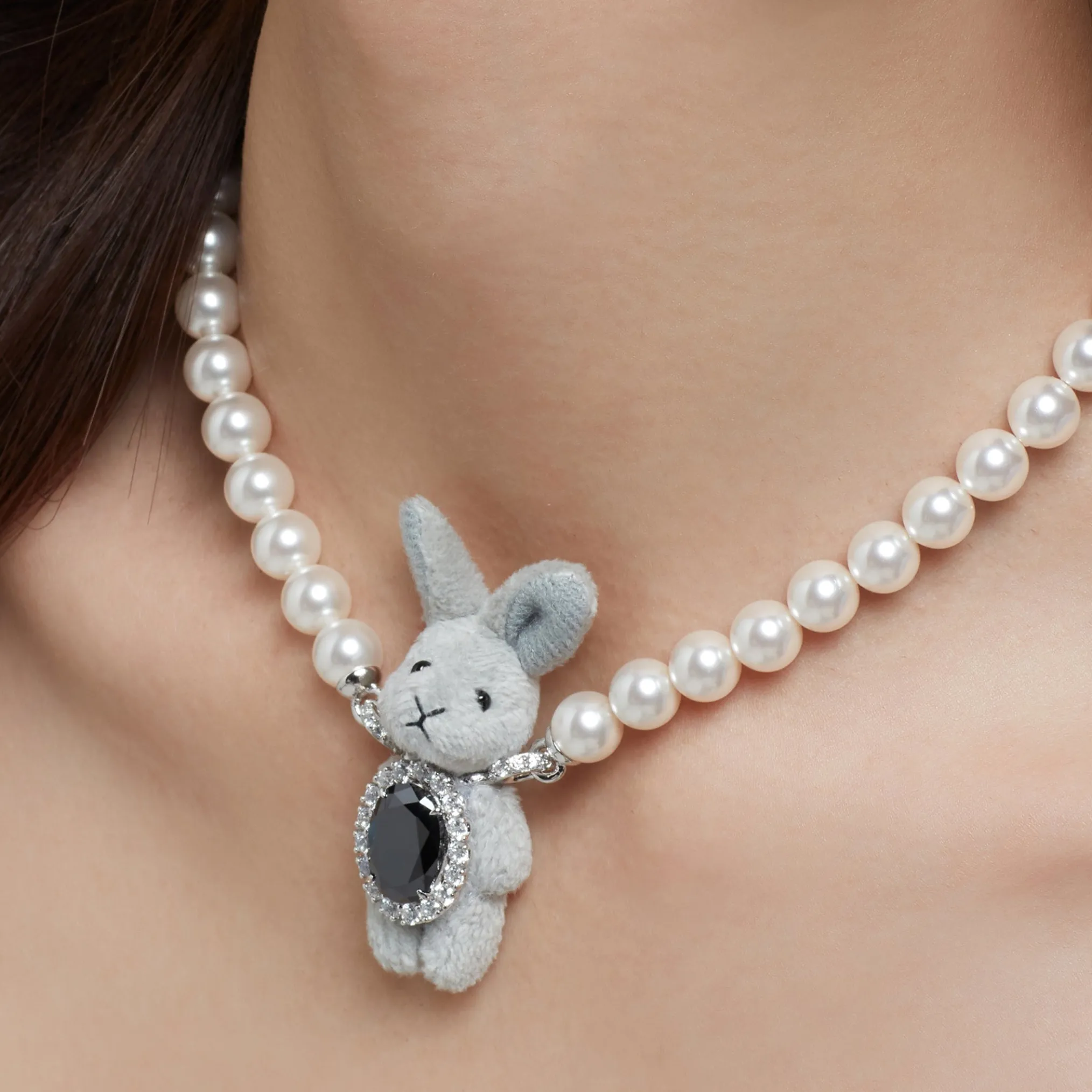 Paradise / Pearl Chain Rabbit Necklace