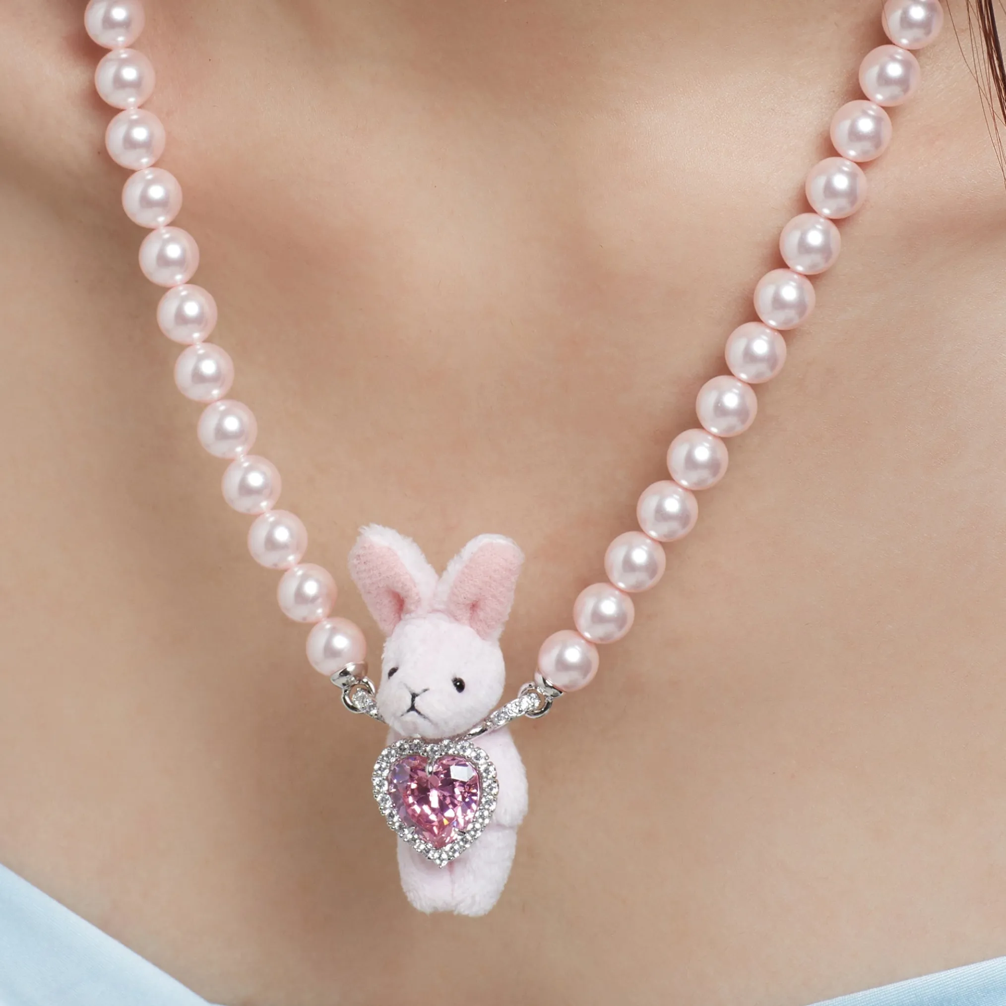 Paradise / Pearl Chain Rabbit Necklace