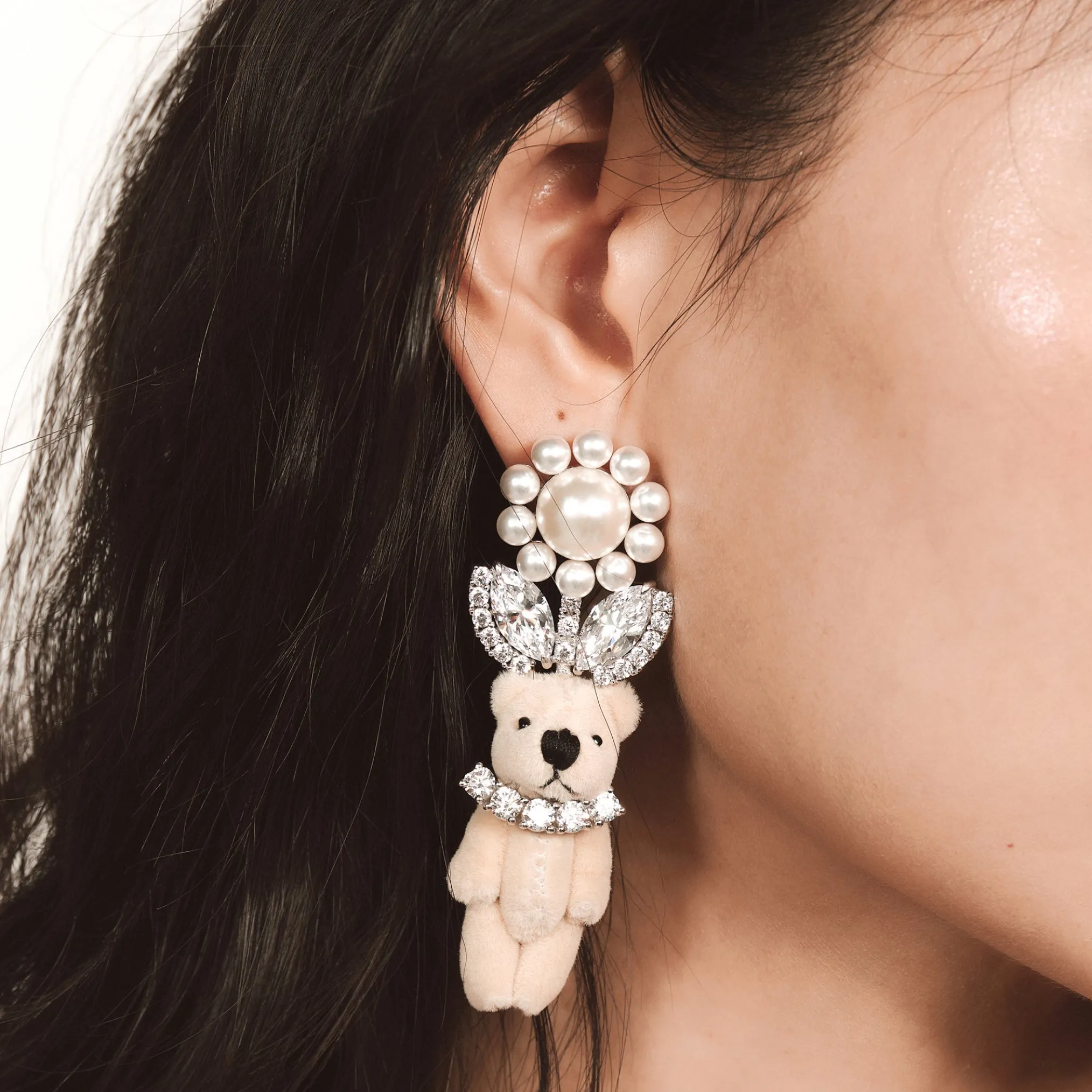 Paradise / Pearl Flower Plush Bear Earring