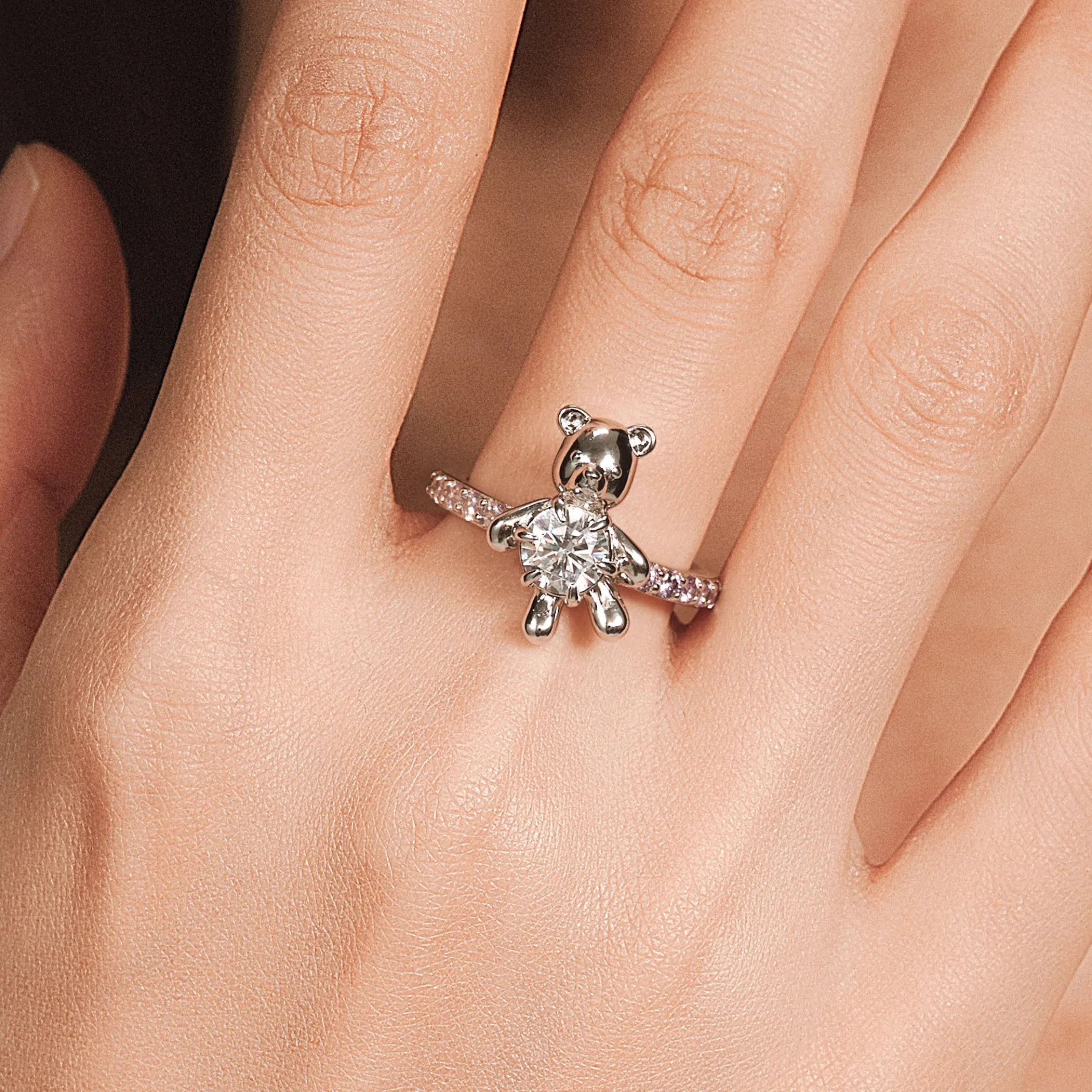 Paradise / Six Claw inlaid Bear Ring