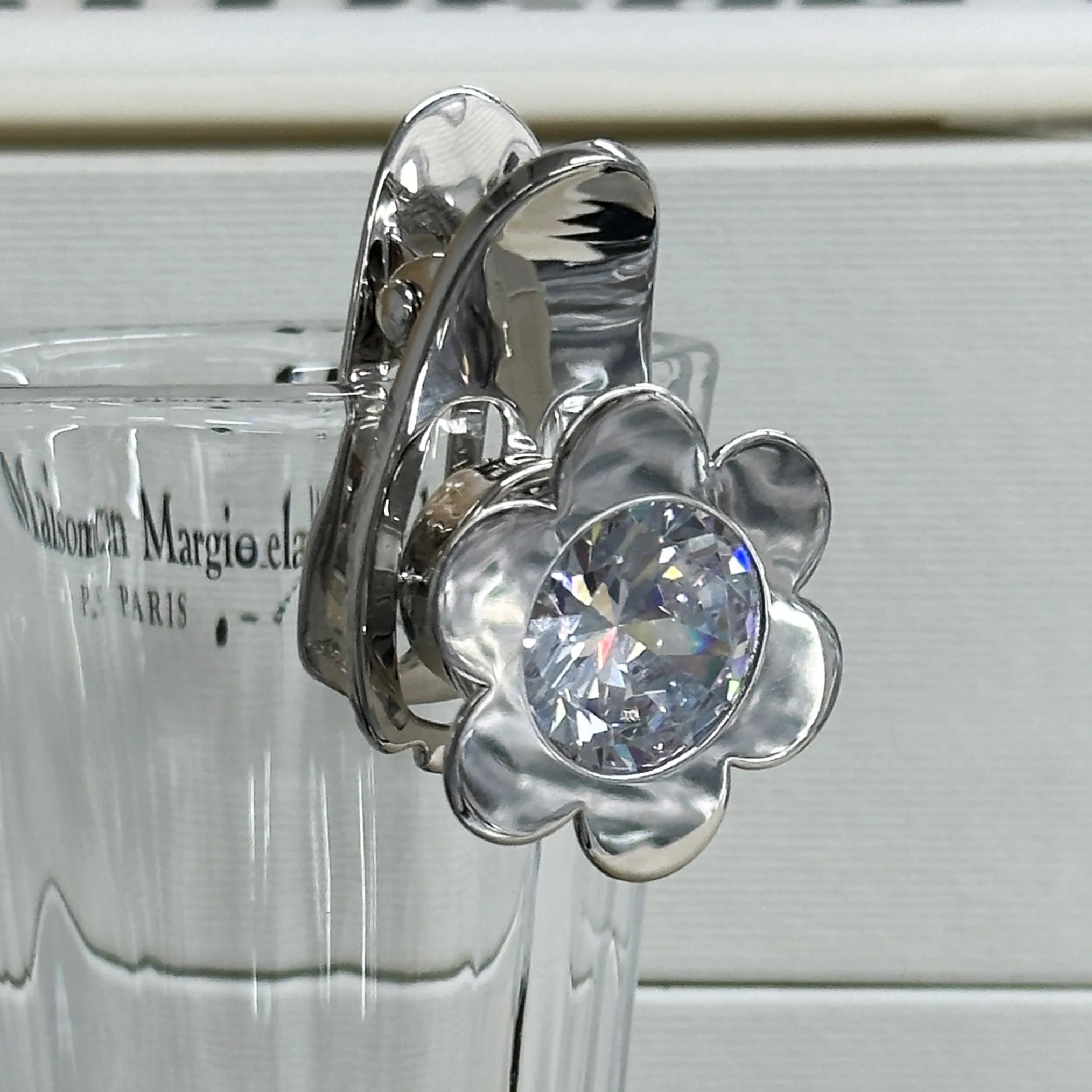 Paradise / Spin Flower Hair Clip