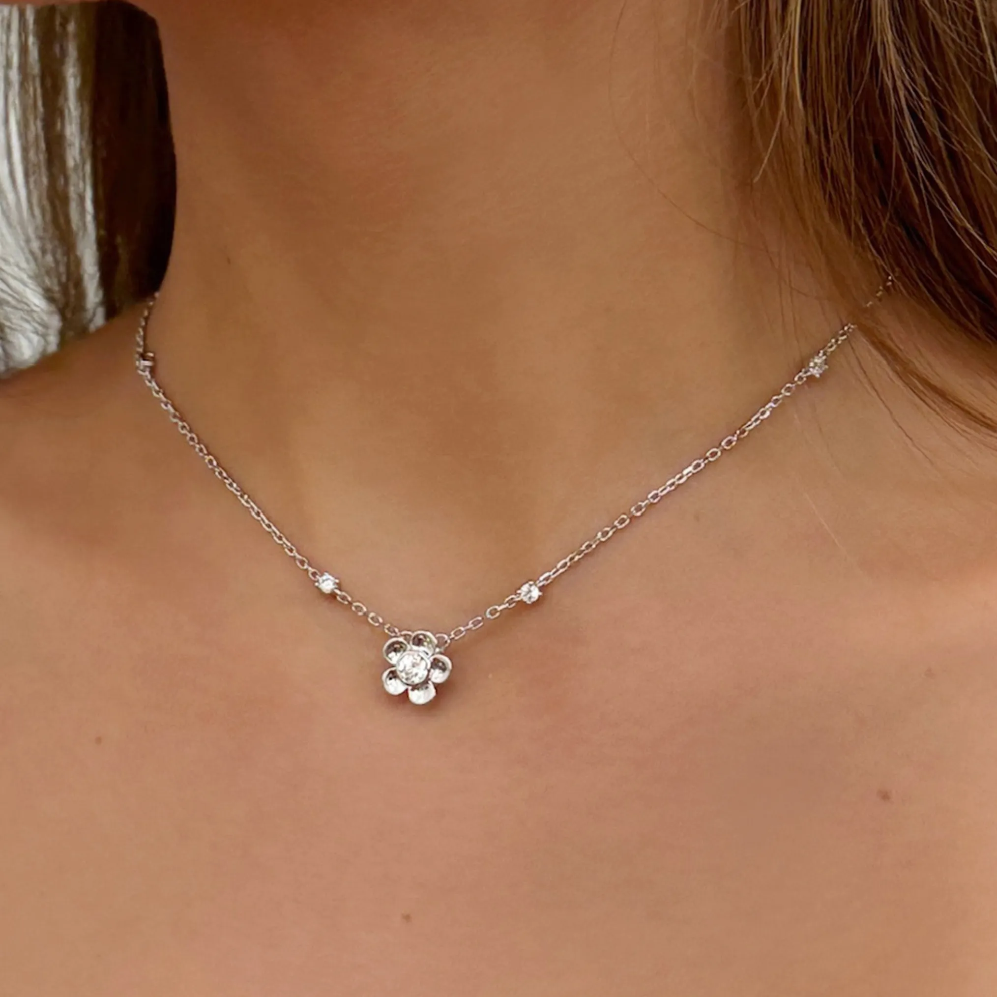 Paradise / Spin Flower Necklace