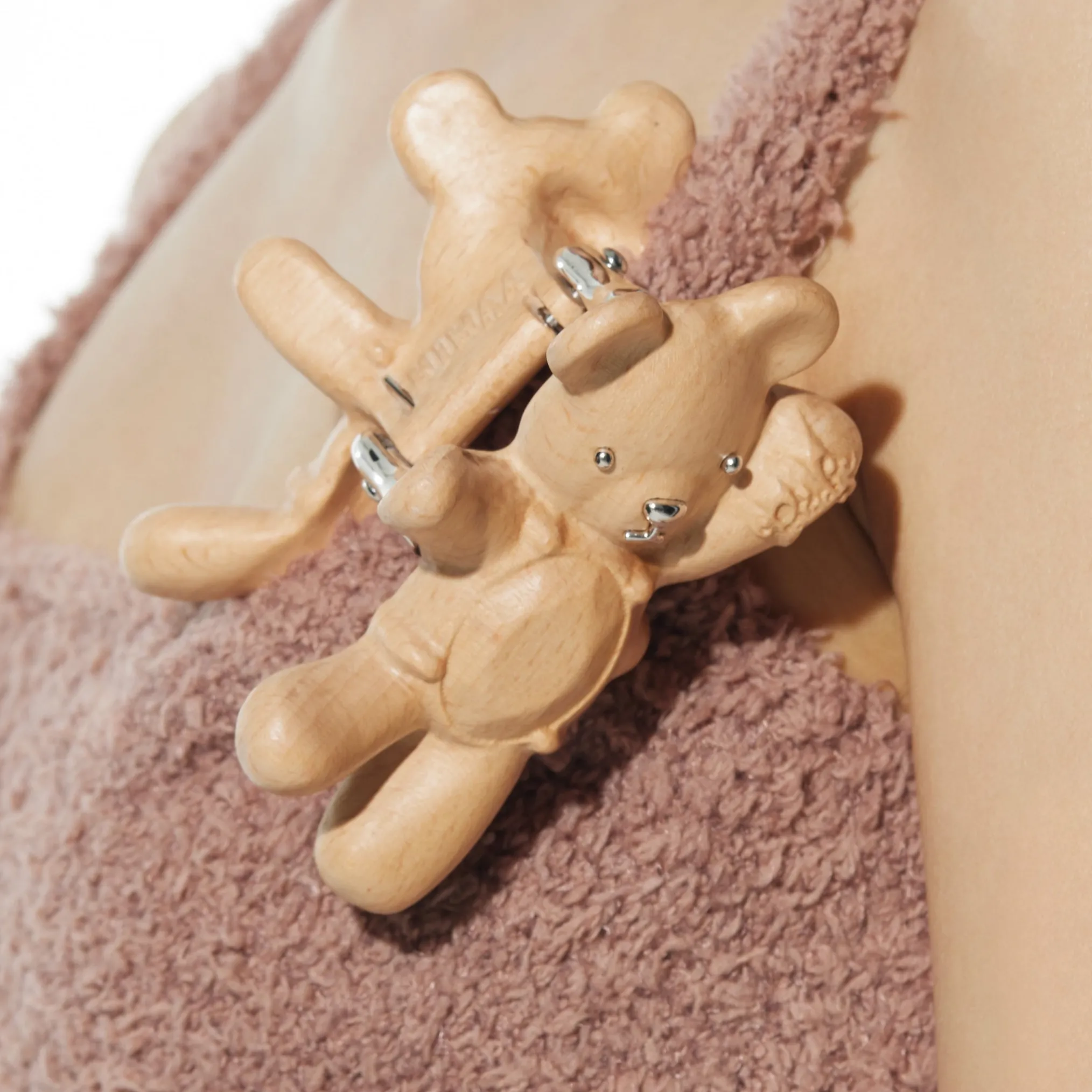 Paradise / Wooden Bear Hair Claw