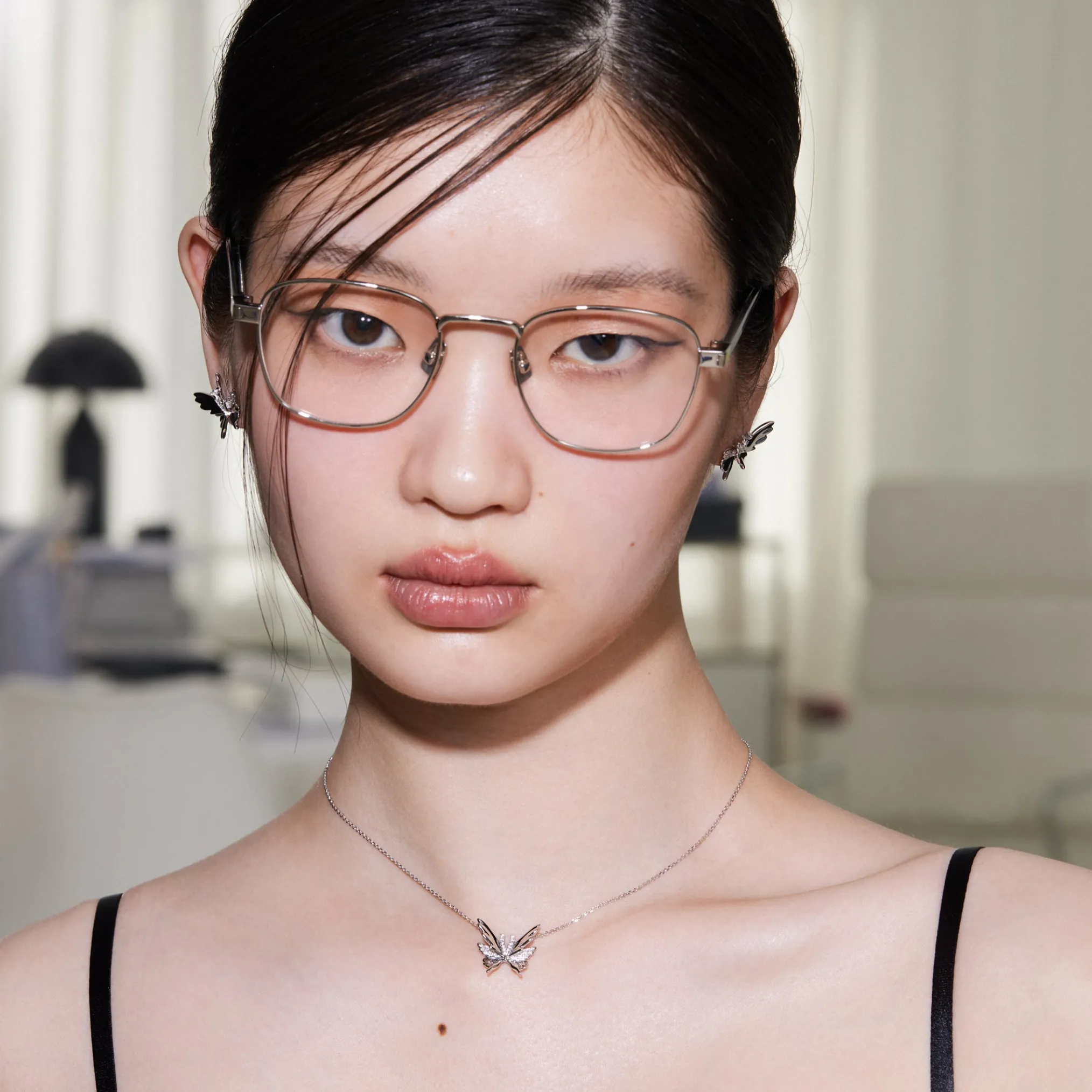 Ripple / Butterfly Shell Gemstone Necklace