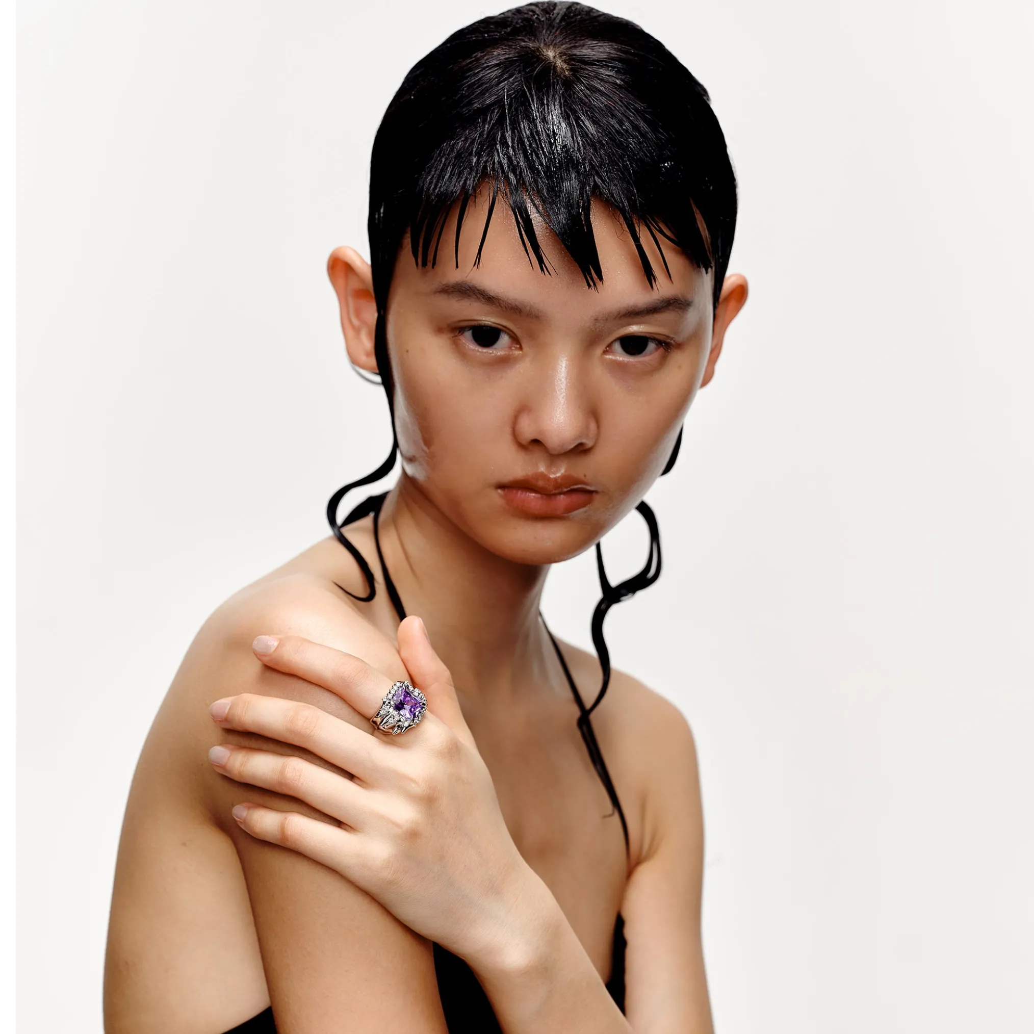 Ripple / Liquefied square zircon Ring