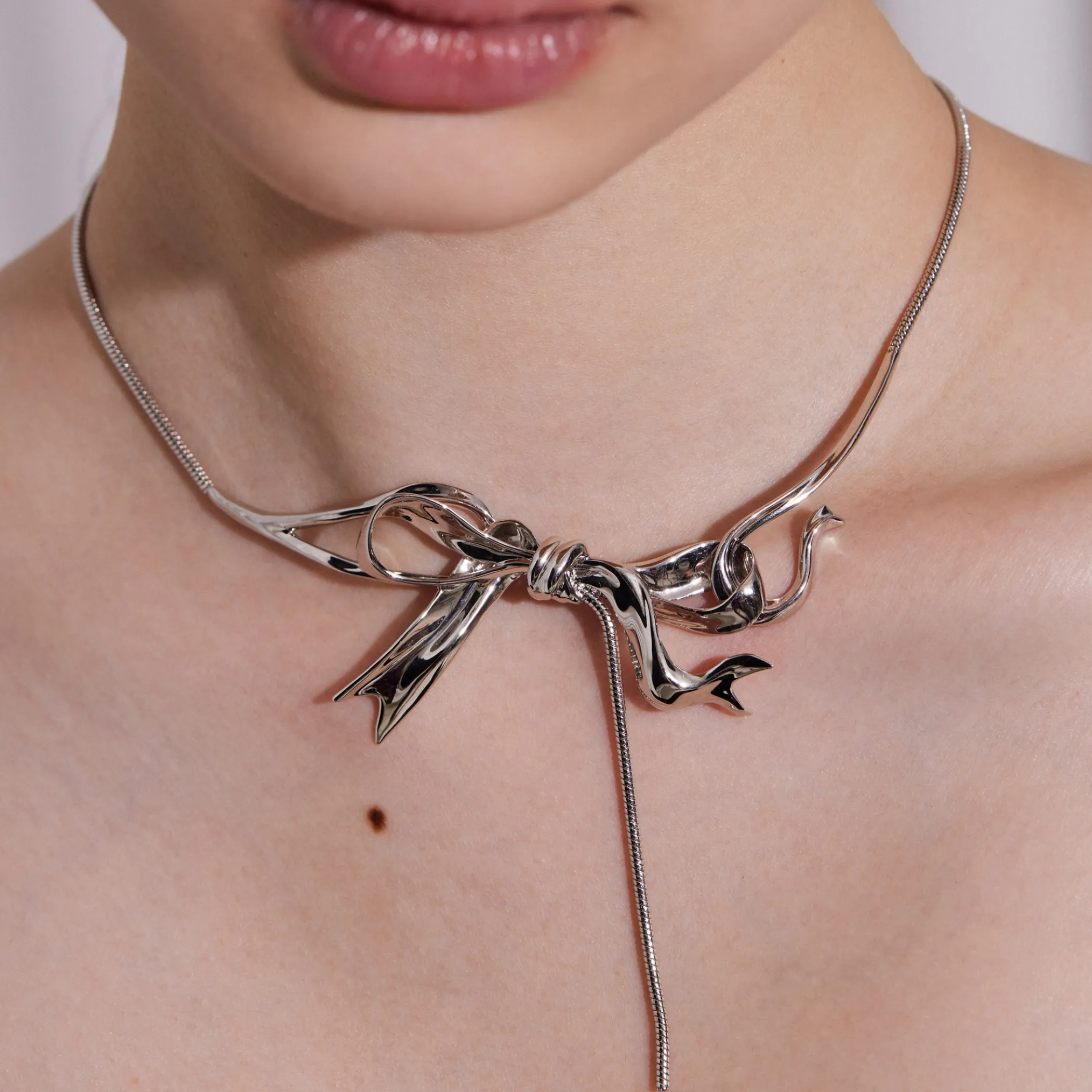 Ripple / Ribbon Bowknot Necklace