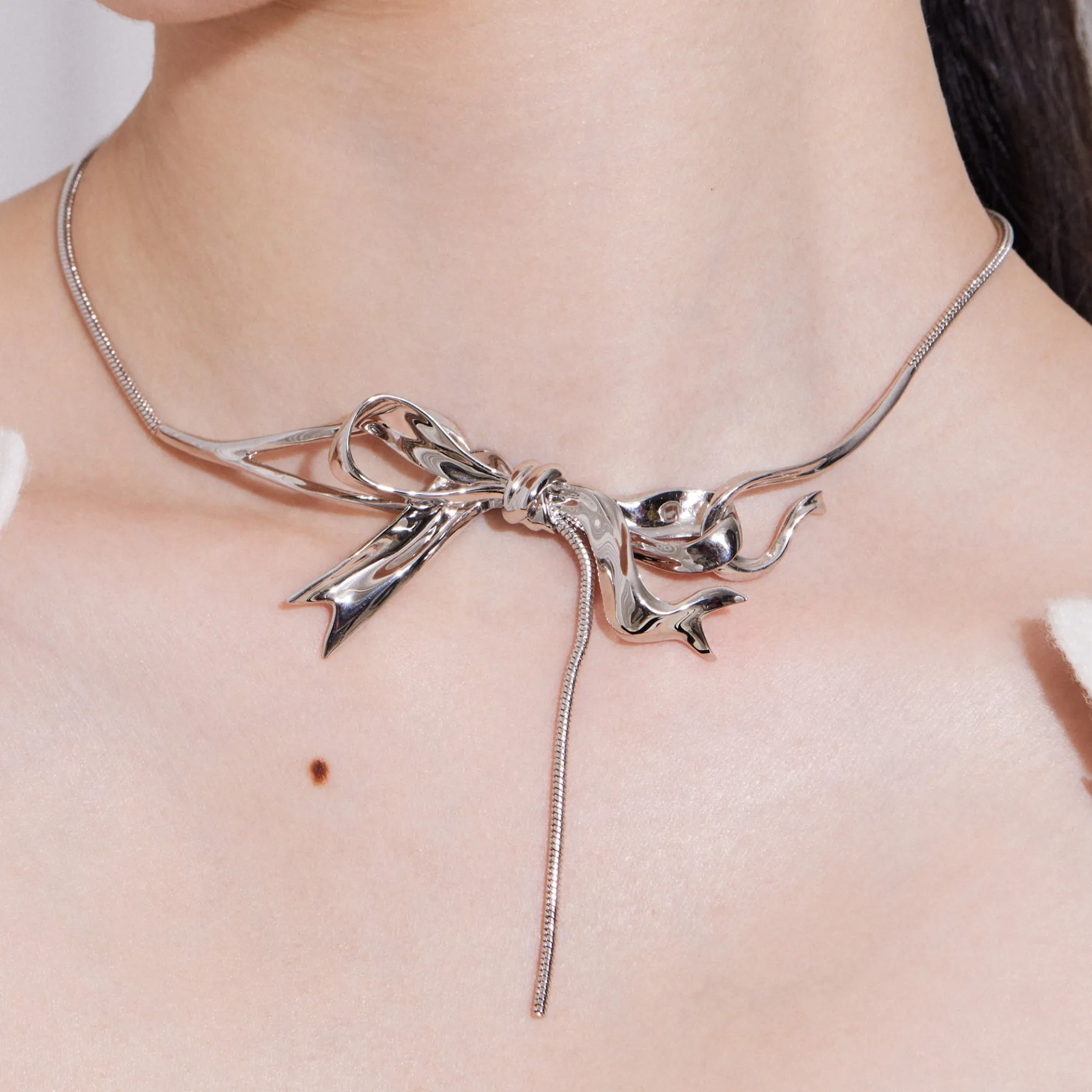 Ripple / Ribbon Bowknot Necklace