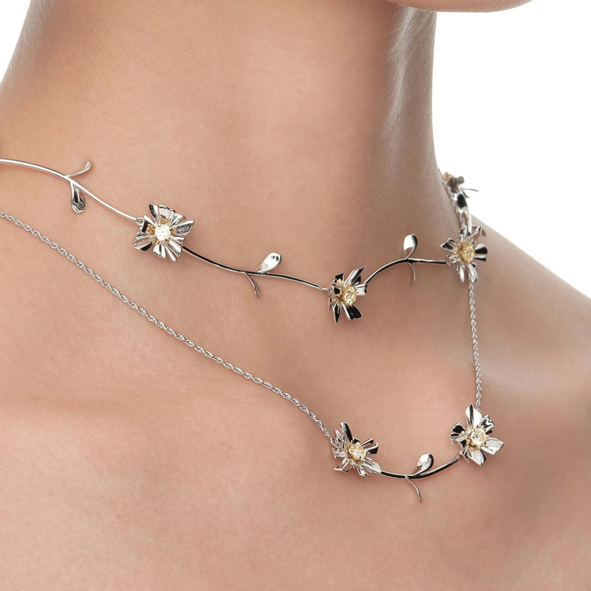 Ripple / Square Flower Branch Pendant Chocker