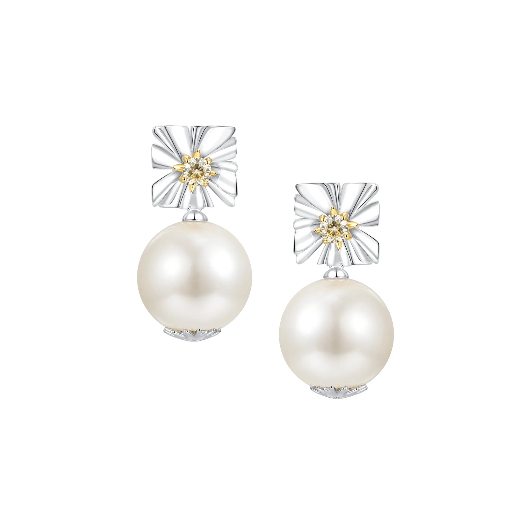 Ripple / Square Flower Pearl Earring