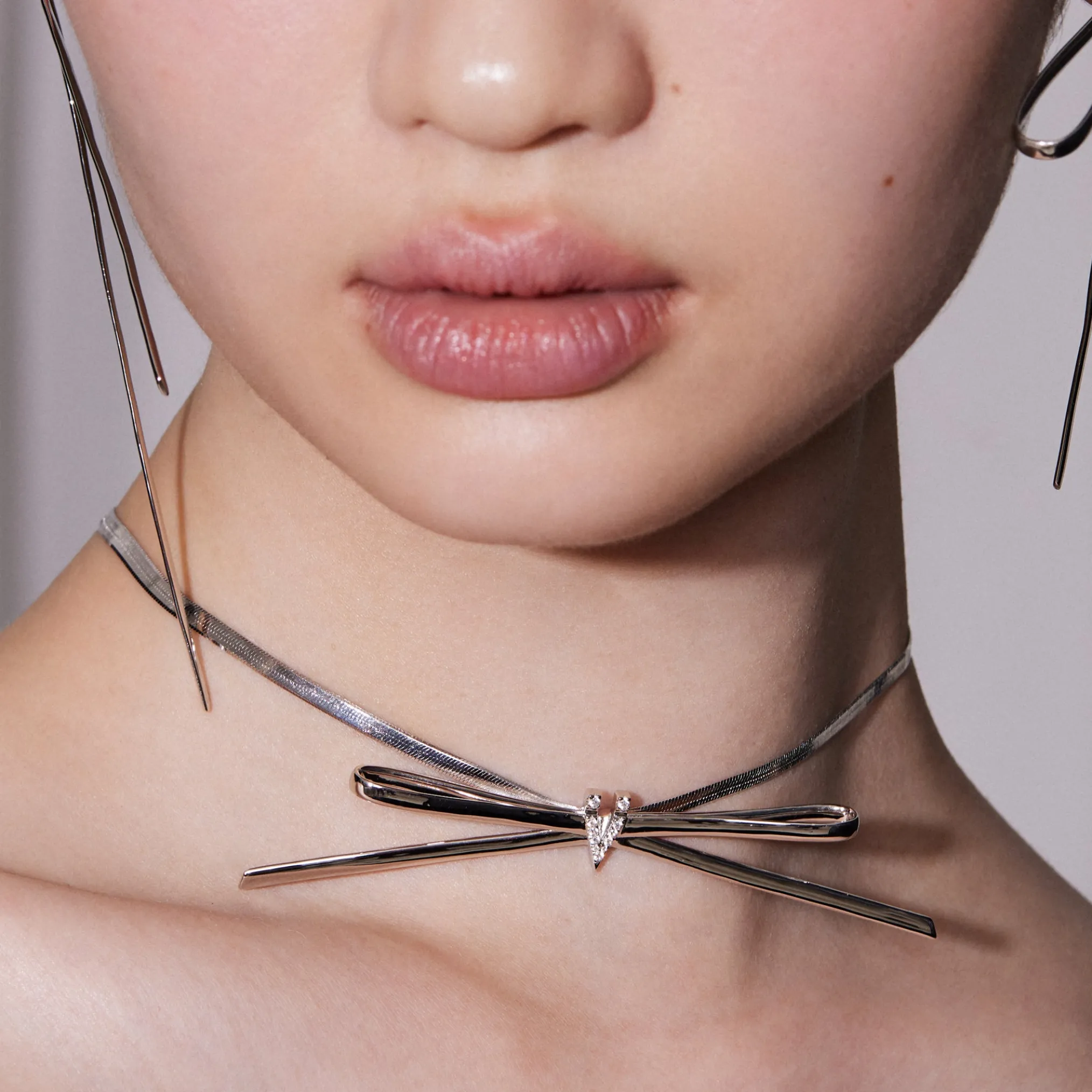 Ripple / Straight Bowknot Chocker