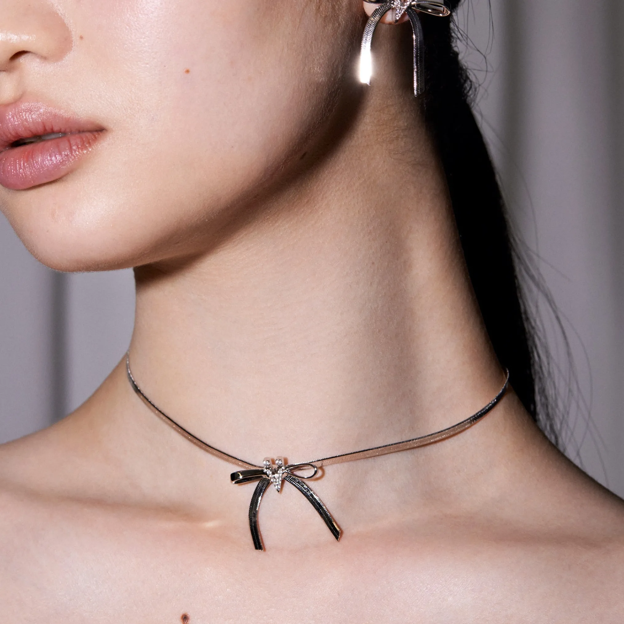 Ripple / V Bowknot Ribbon Soft Necklace