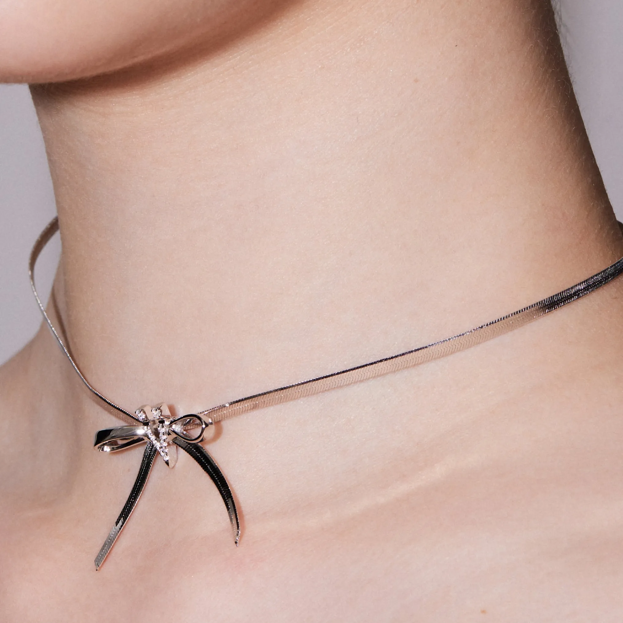 Ripple / V Bowknot Ribbon Soft Necklace