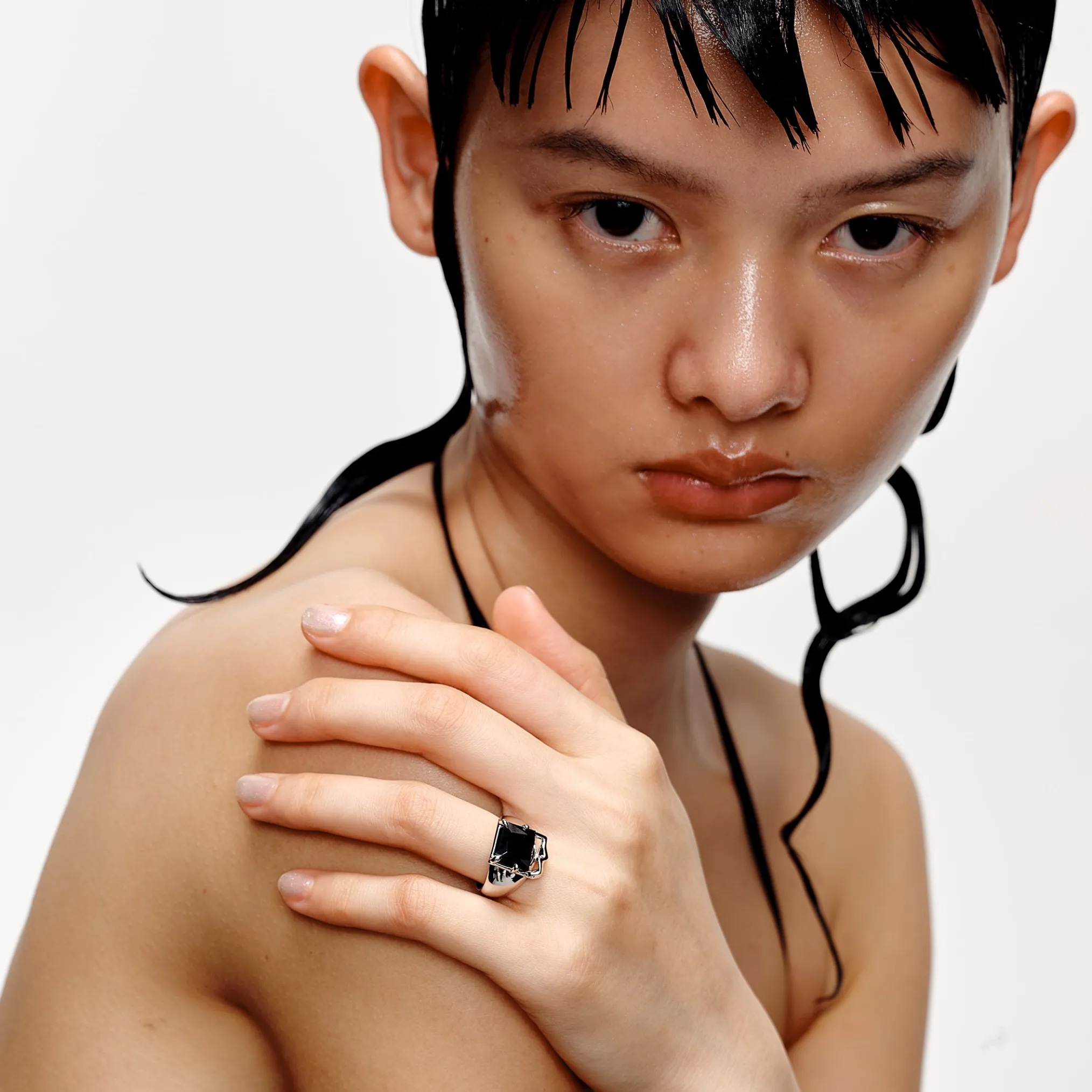 Ripple/Broken square zircon ring