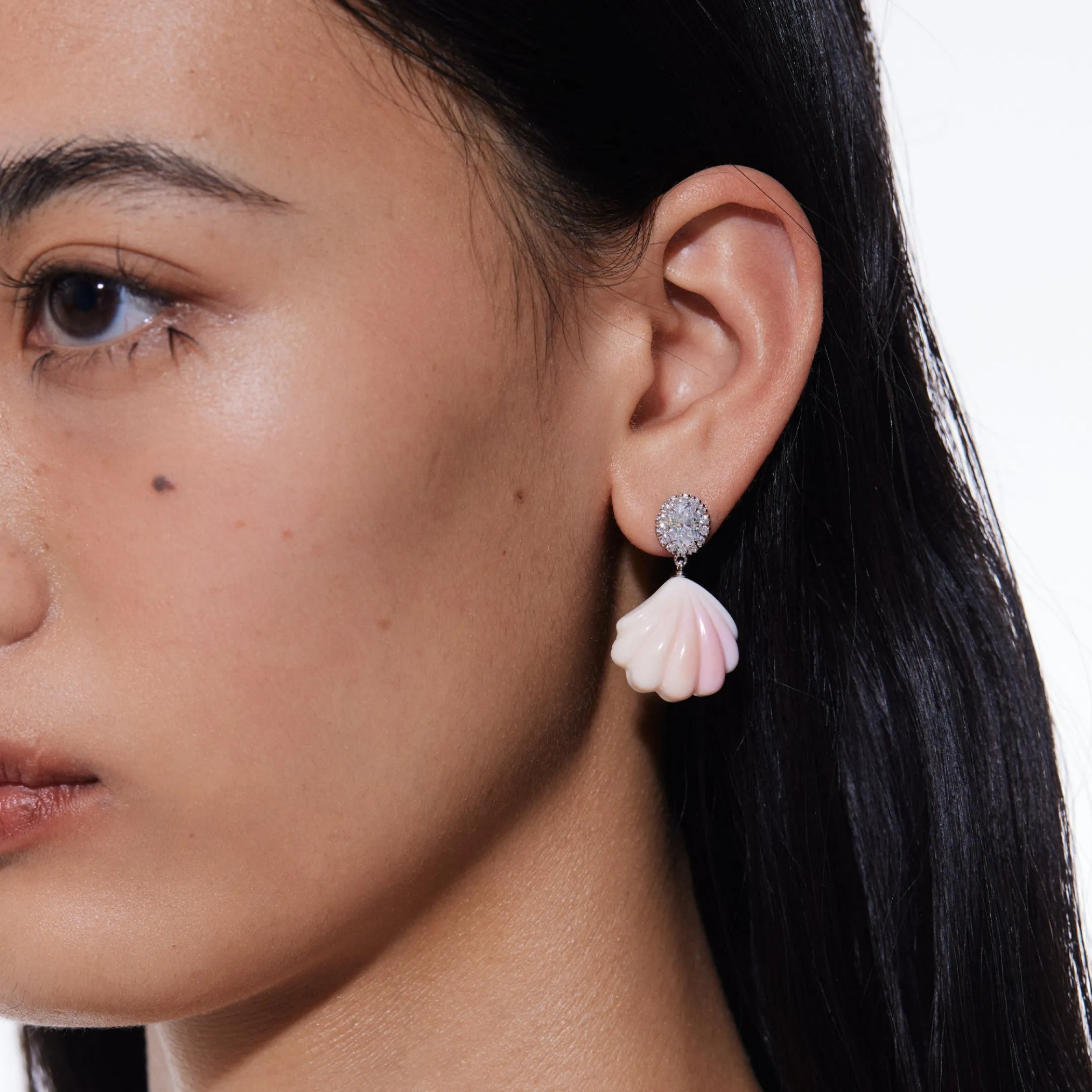 Shell / Carved Shell Pearl Earrings