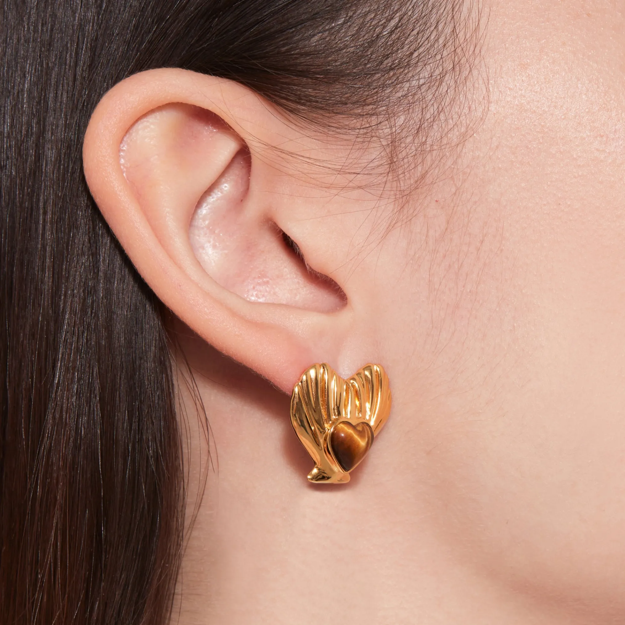 Tasty / Heart Shaped Shell Earring