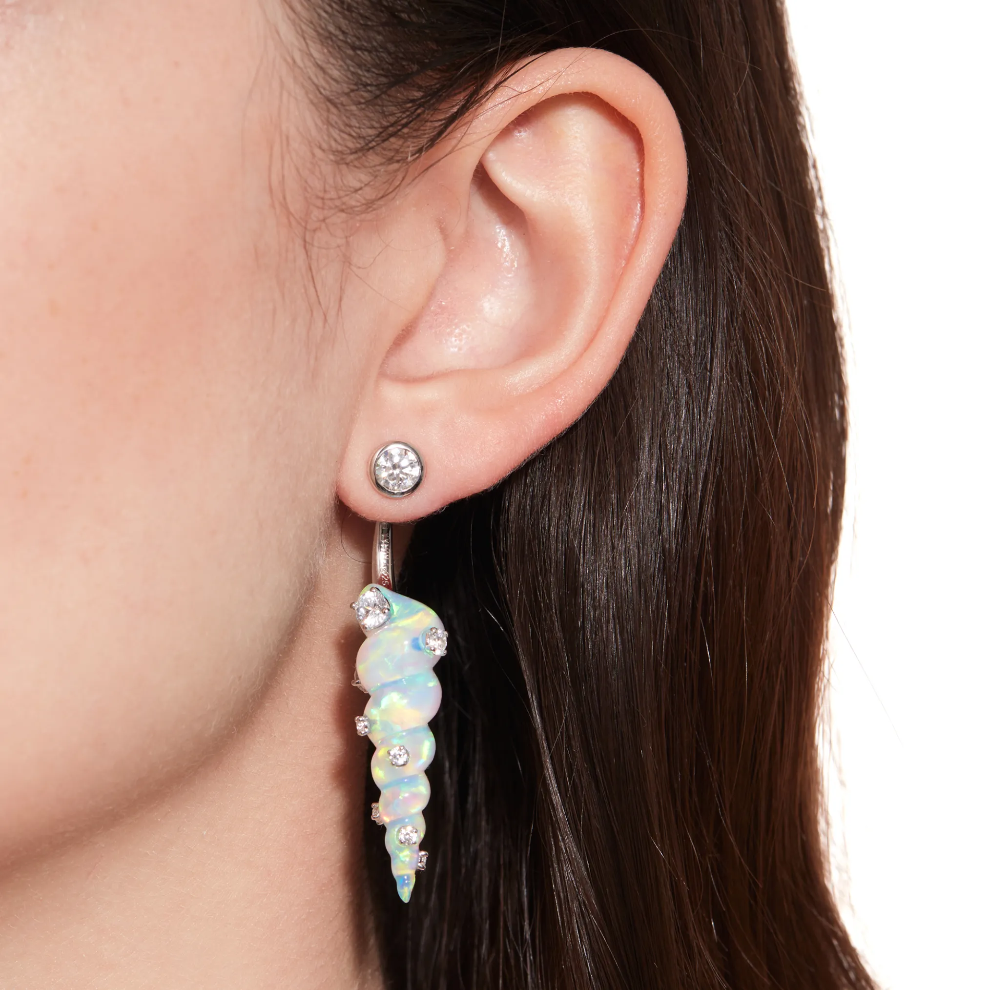 Tasty / Pointed Conch Long Earring