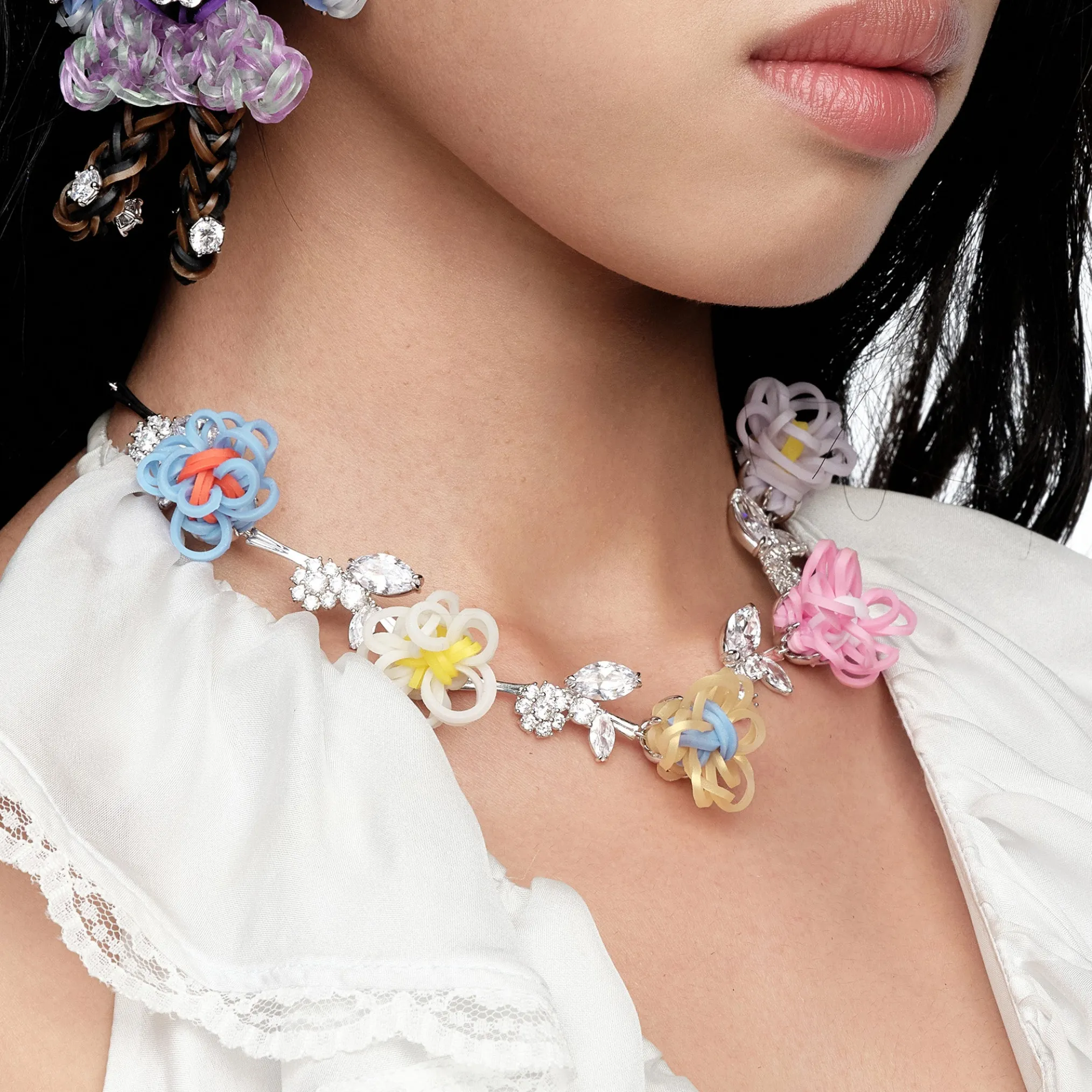 YVMIN X SHUSHUTONG / Rubber Band Flower Gemstone Leaf Necklace