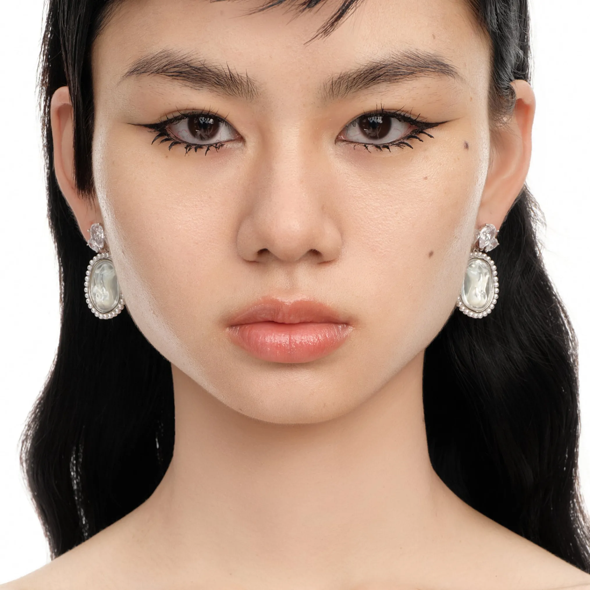 YVMIN X SHUSHUTONG / Shell Sculpture Back Pearl Earrings