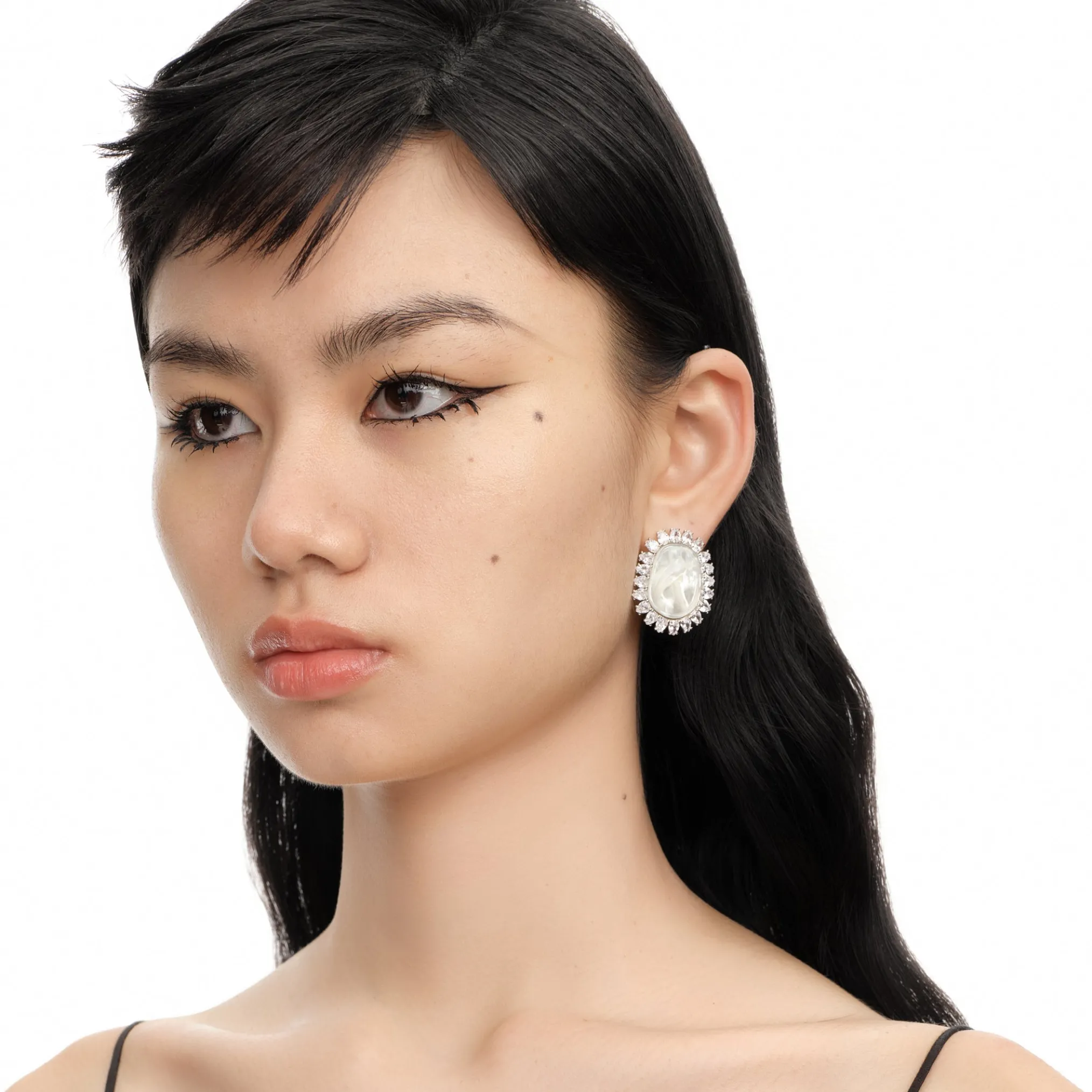 YVMIN X SHUSHUTONG / Shell Sculpture Gemstone Earrings