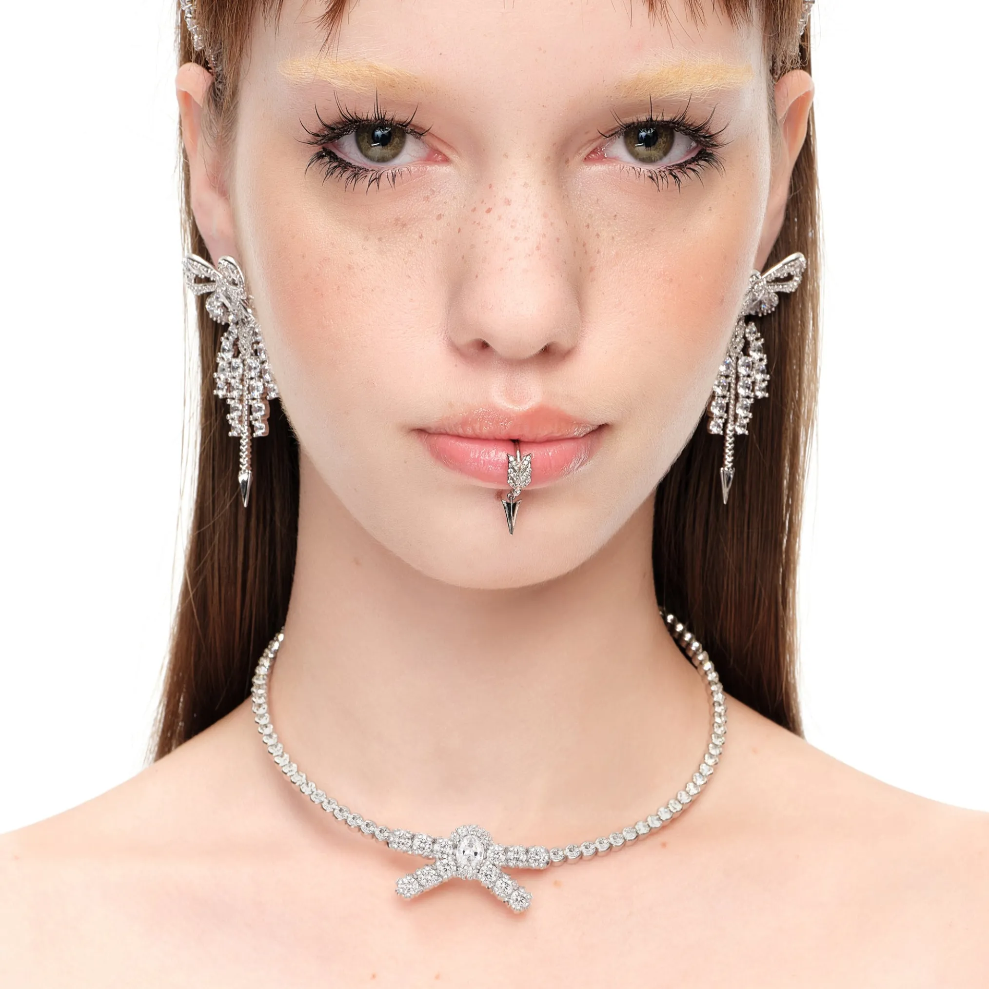 YVMIN X SHUSHUTONG / Gemstone Pave Bow Chocker