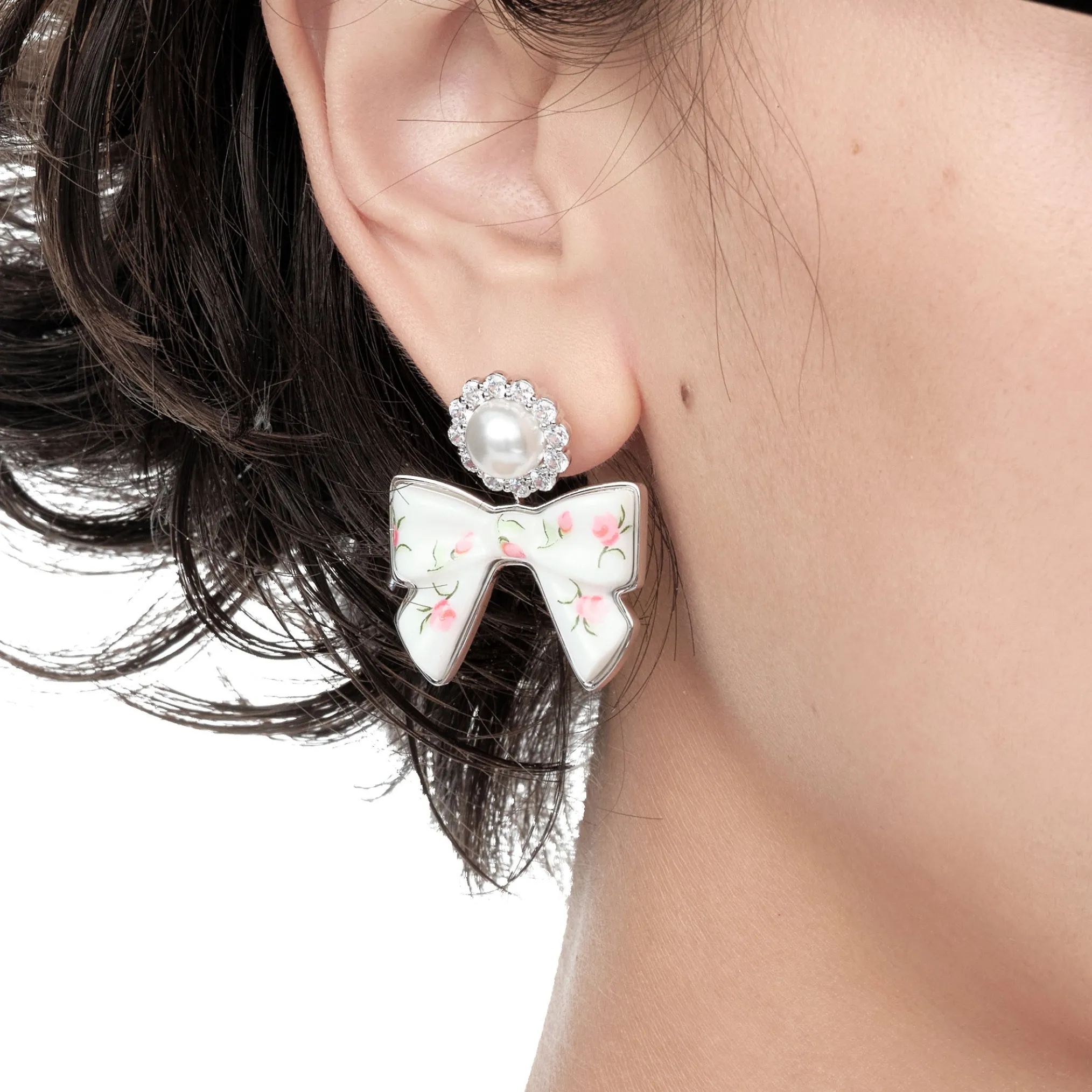 YVMIN X SHUSHUTONG / Ceramic Bowknot Pearl Earring