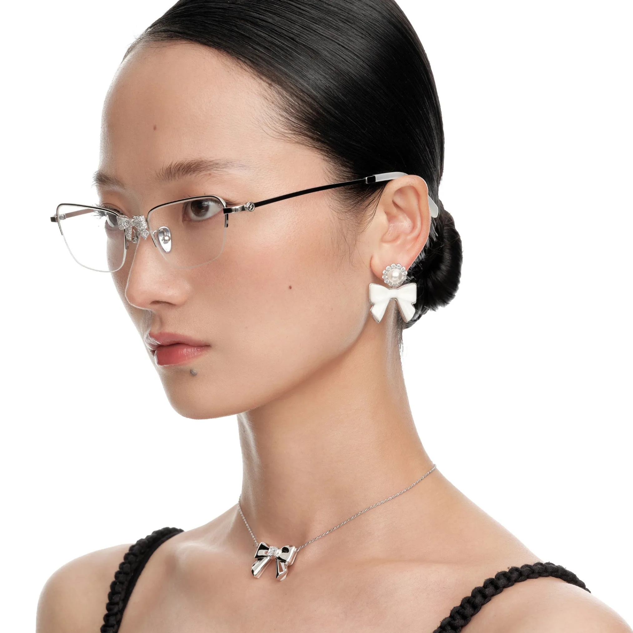 YVMIN X SHUSHUTONG / Ceramic Bowknot Pearl Earring